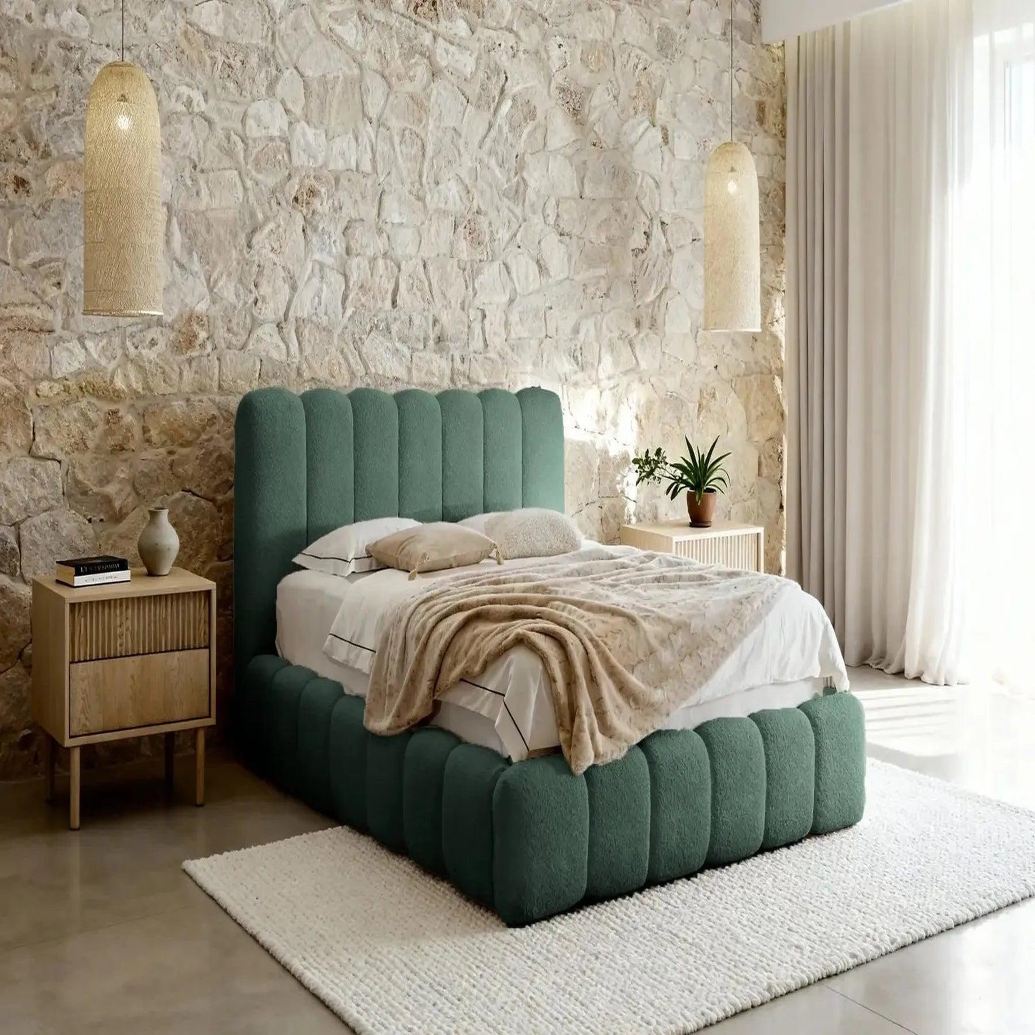 Voir la diapositive 2 : CASANOVA PARIS Garance - lit coffre tissu chenille