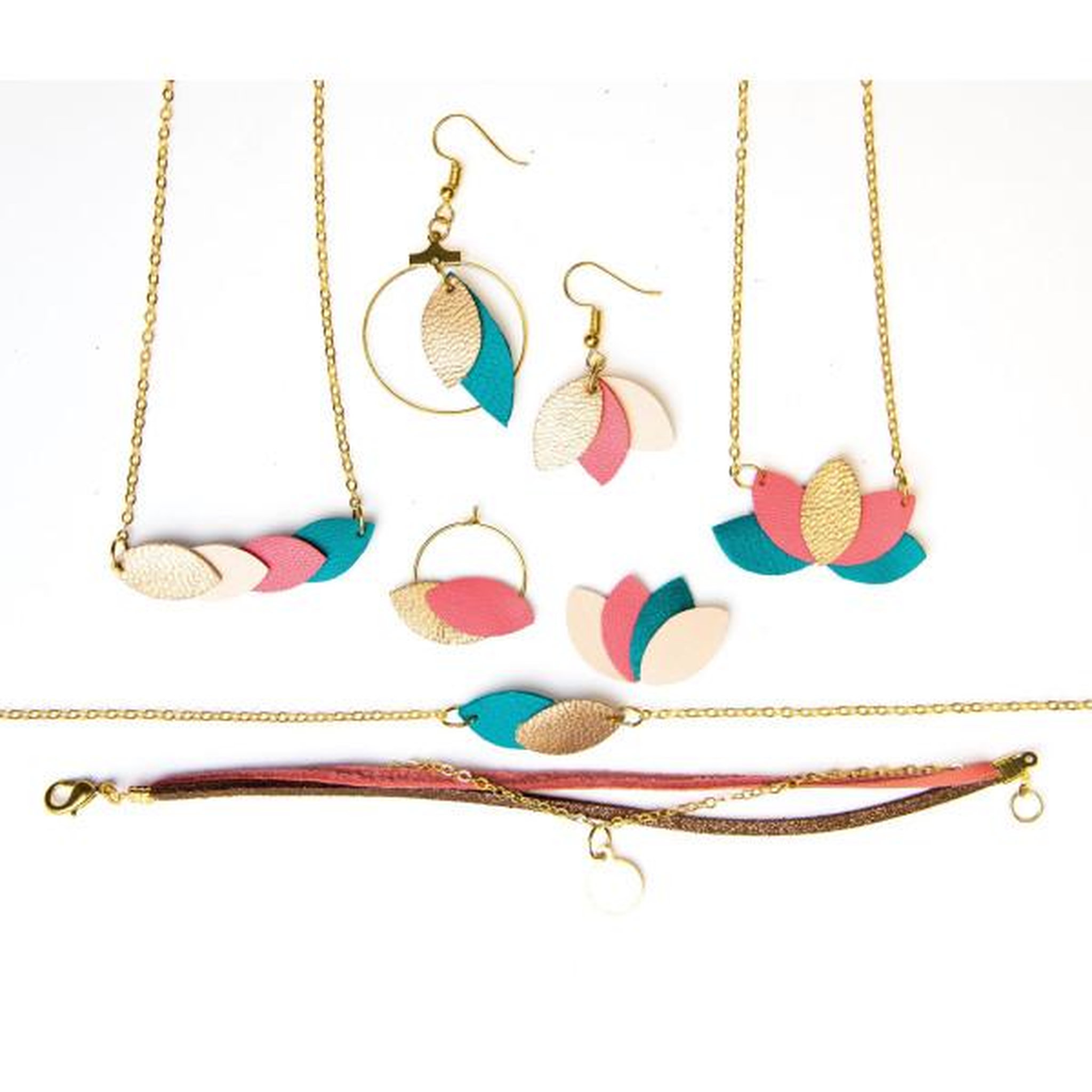 Voir la diapositive 4 : SYCOMORE Atelier de bijoux - SYCOMORE - Bijoux en cuir - Des 12 ans