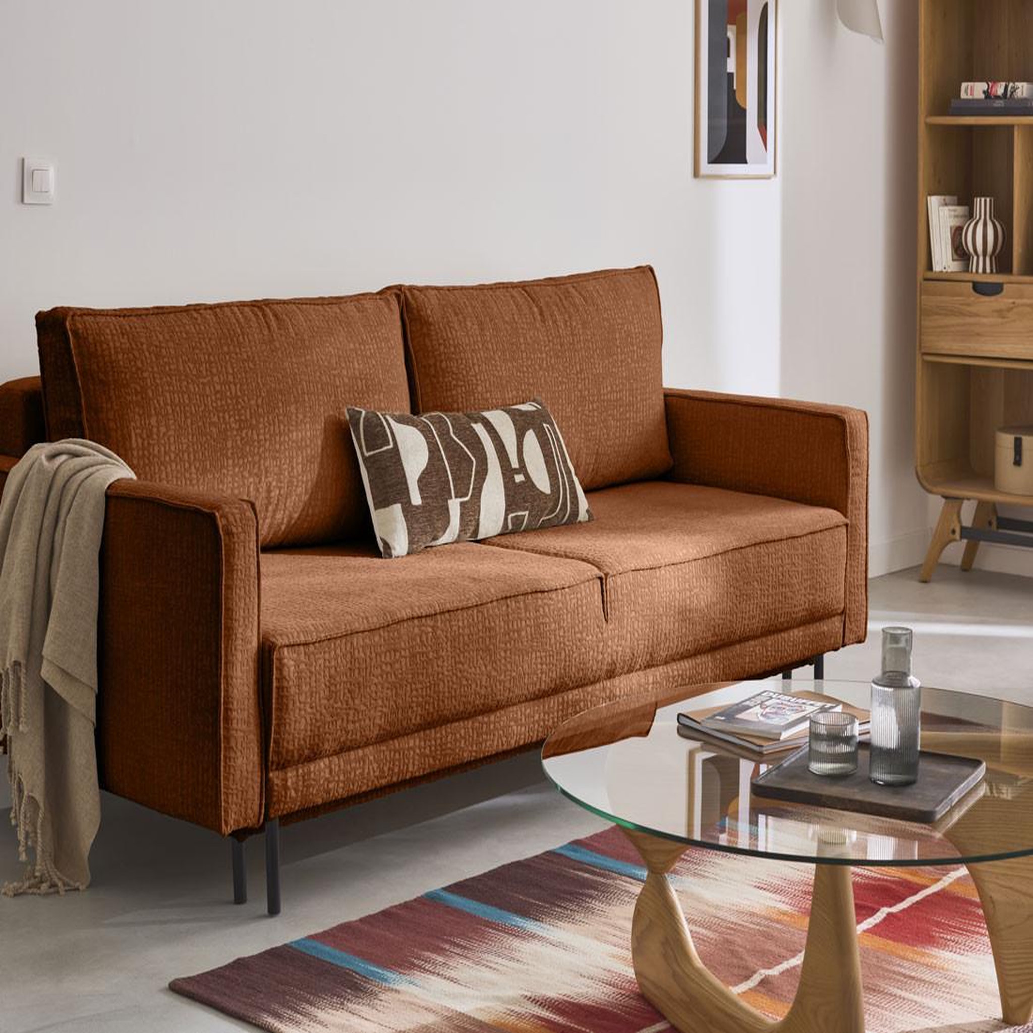 Voir la diapositive 1 : LISA DESIGN Charlie - canapé droit 3 places - convertible avec coffre - en tissu velours relief