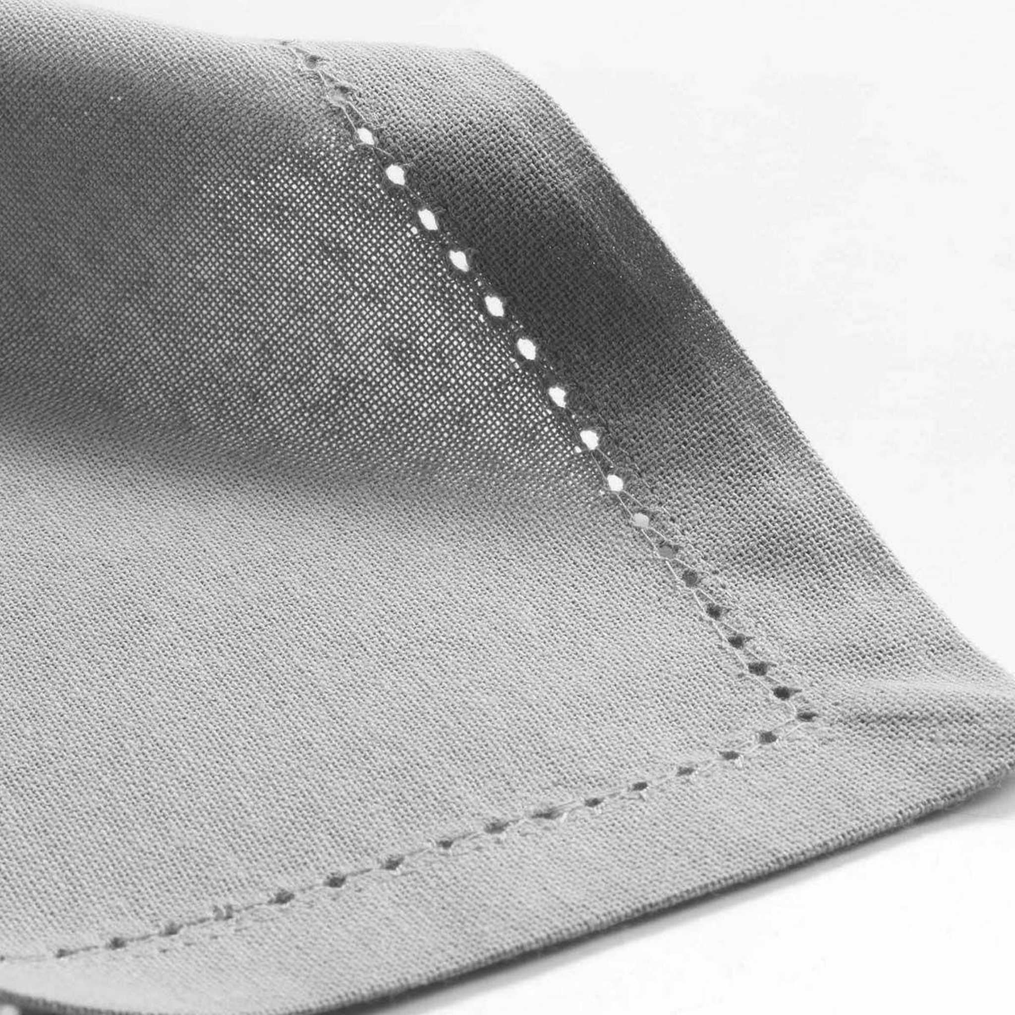 Voir la diapositive 3 : Douceur d'Intérieur Lot de 3 serviettes de table  charline  40x40cm gris