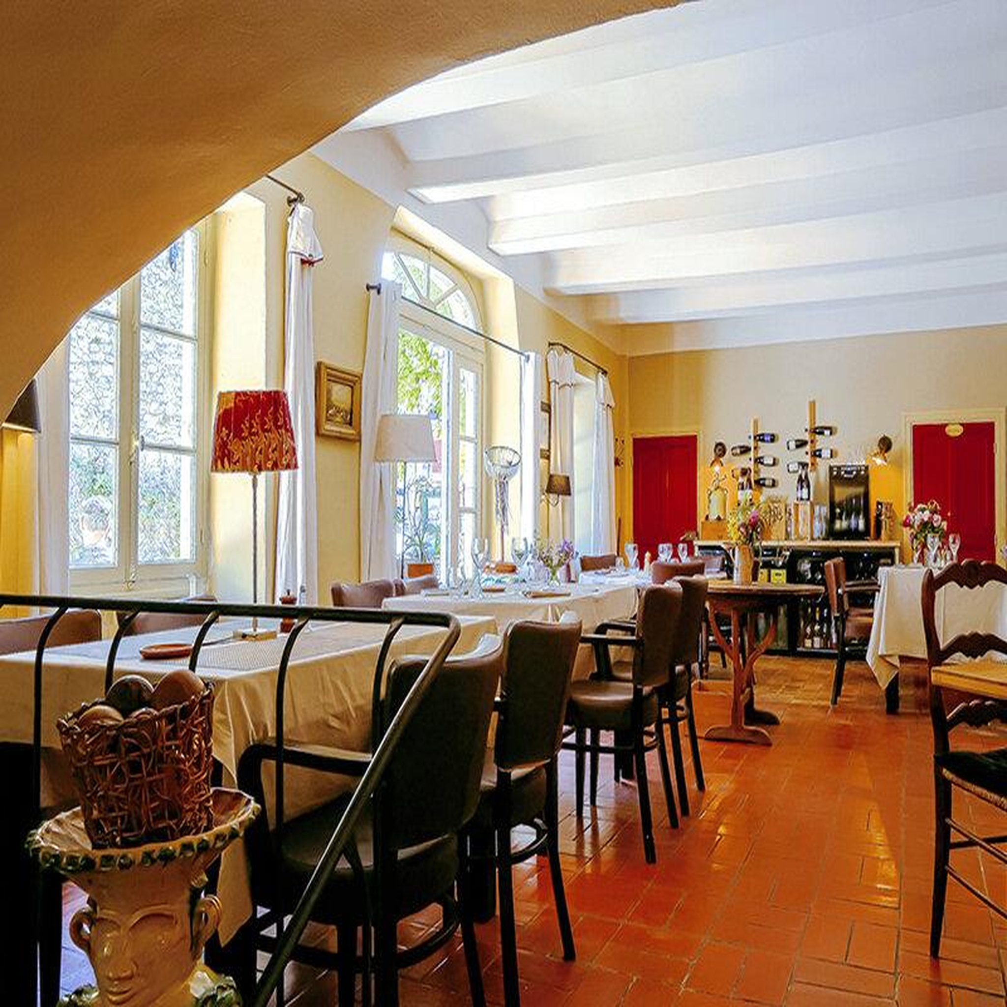 Voir la diapositive 3 : Smartbox Escapade champêtre près de valence : 3 jours avec dîner dans un charmant hôtel-restaurant - coffret cadeau séjour