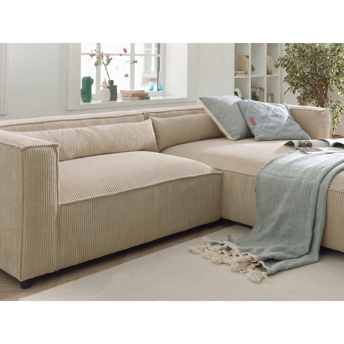 LISA DESIGN Ela - canapé d'angle droit 4 places - en velours côtelé - style contemporain