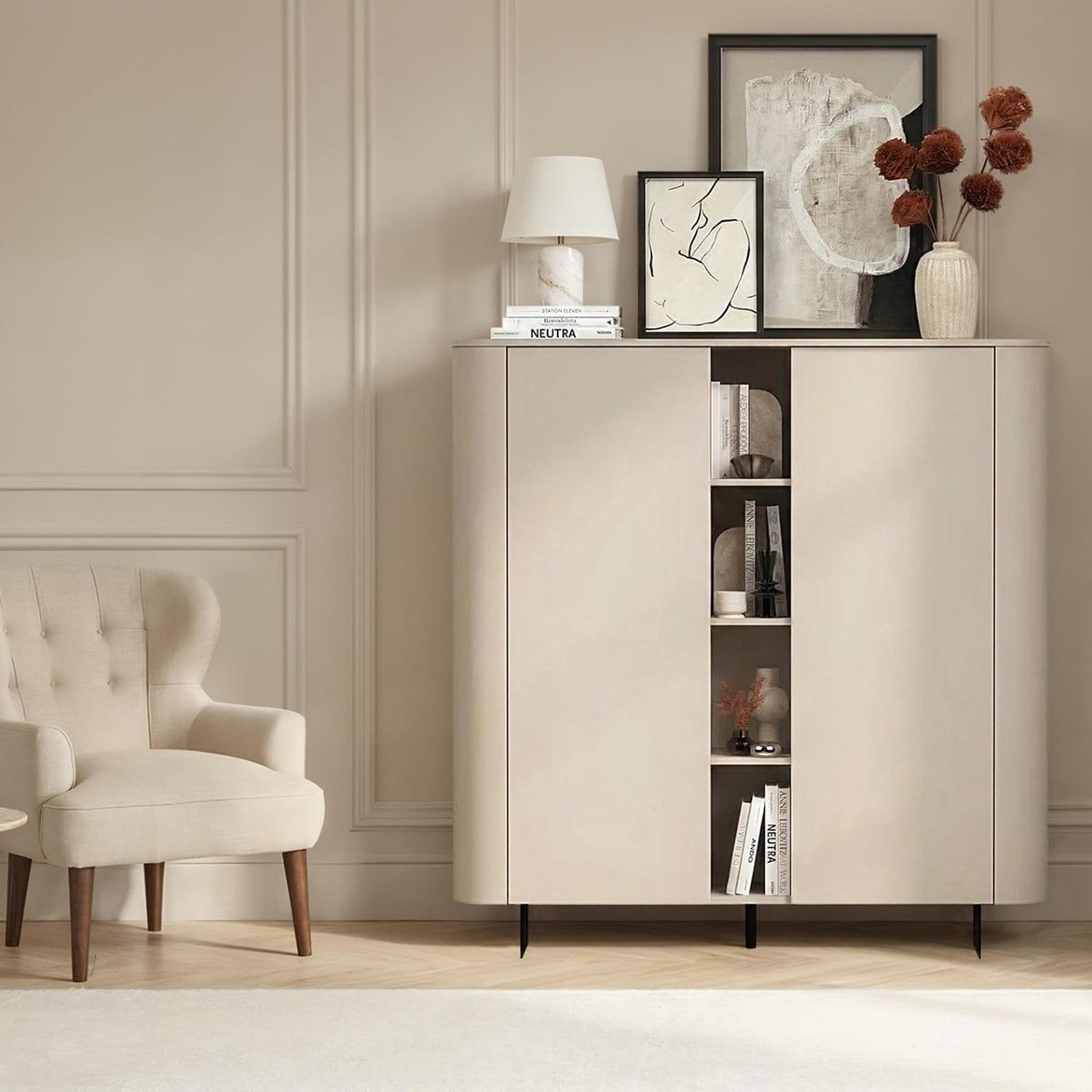 Voir la diapositive 3 : JLC KREATION Buffet haut moderne 2 portes beige cachemire isabela