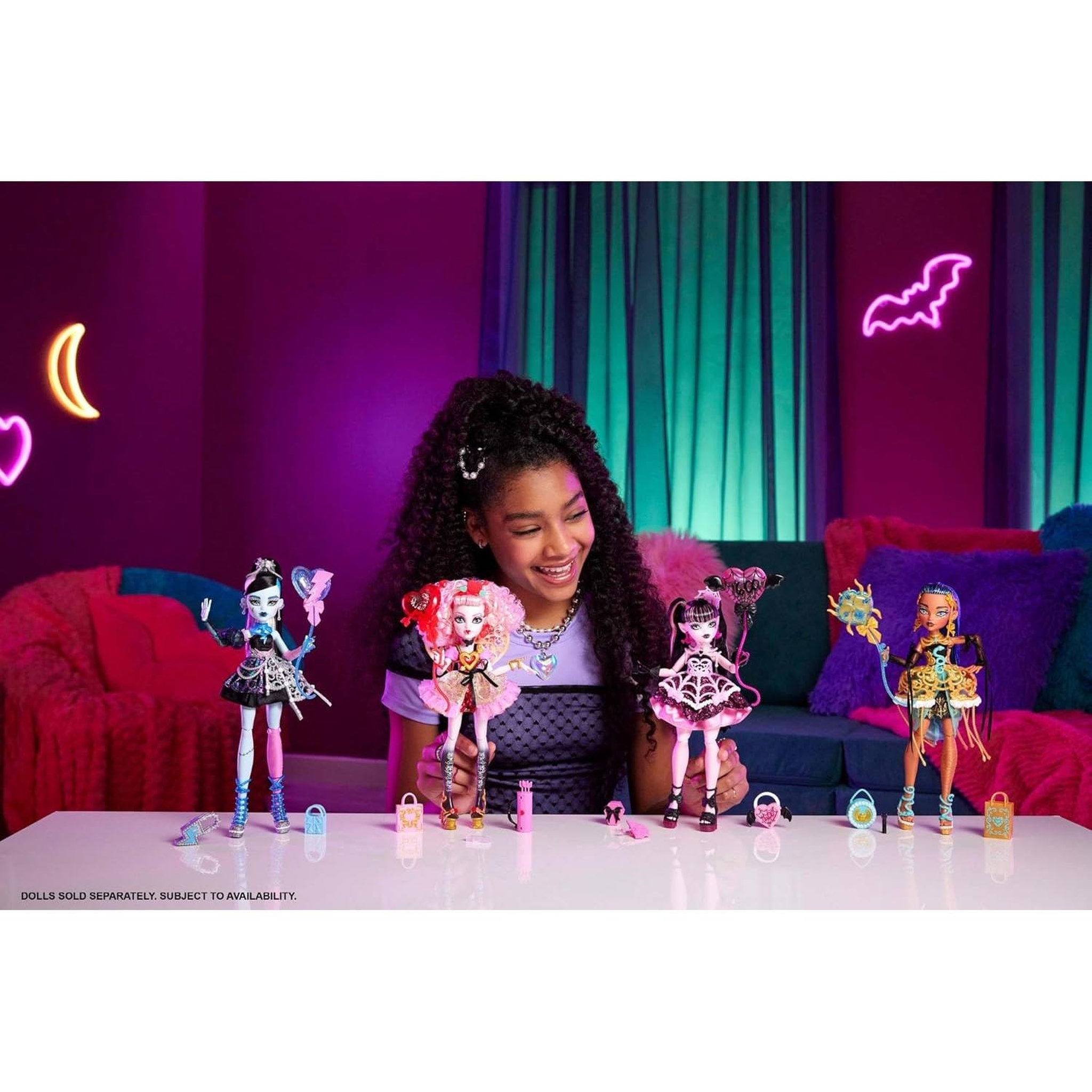 Voir la diapositive 6 : MATTEL Poupée Monster High Mattel Cupid Asteria en robe rose et rouge
