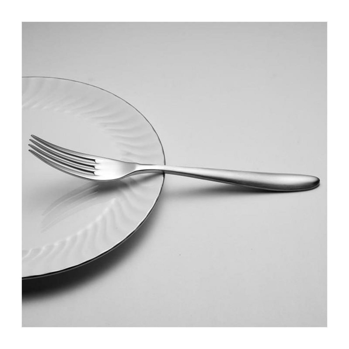 Arthur Martin Ménageres - ARTHUR MARTIN - AM0211 - 24 pieces - Acier inoxydable - Finition miroir poli