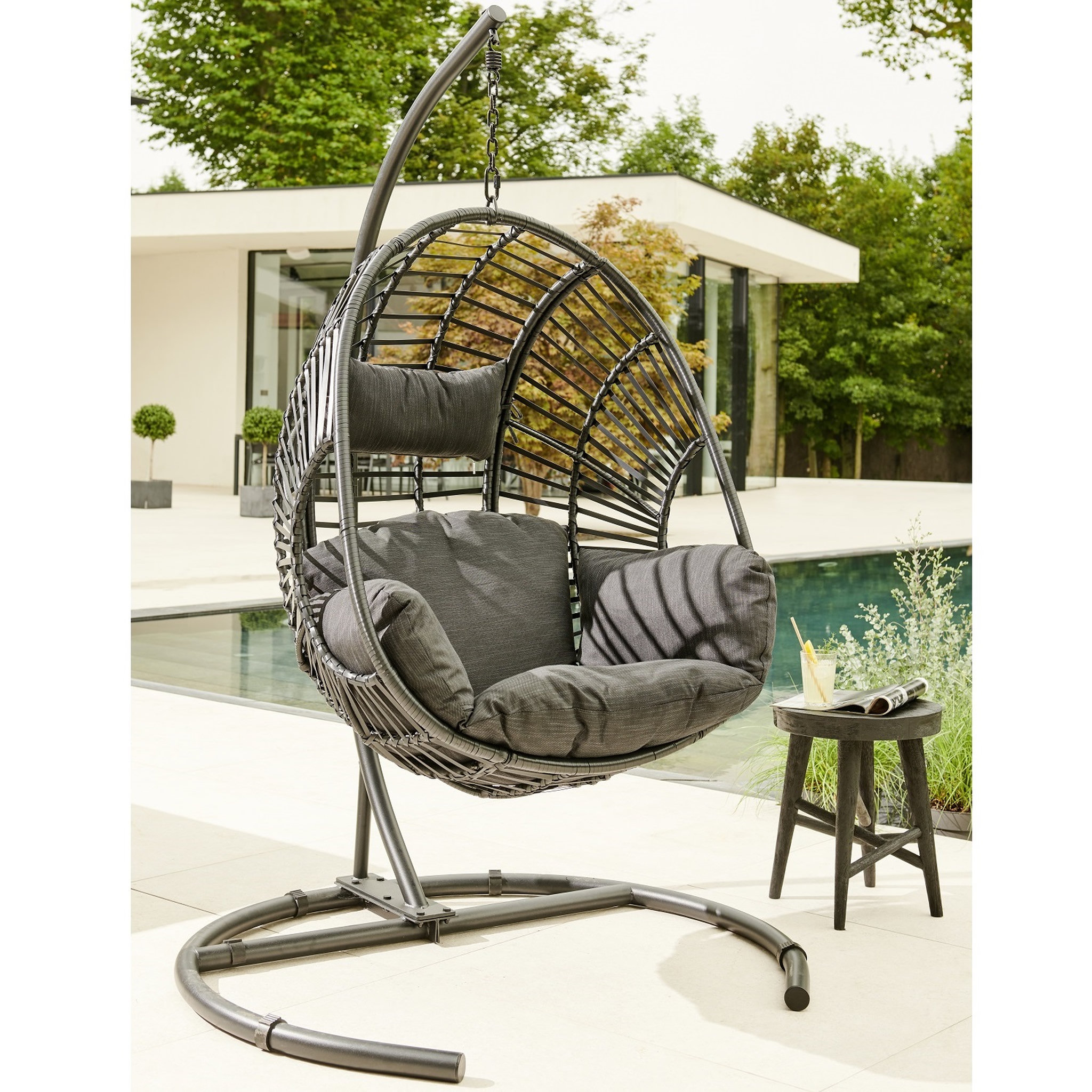 Voir la diapositive 2 : GARDENSTAR Fauteuil &OElig;uf suspendu acier noir QUITO