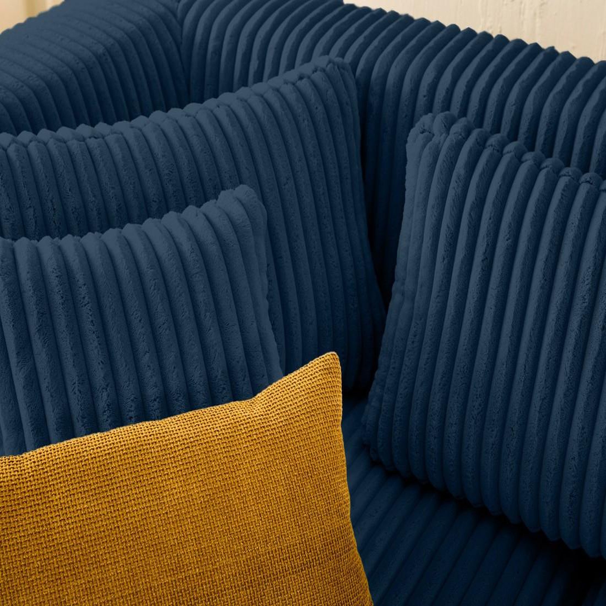 Voir la diapositive 4 : LISA DESIGN Victoire - canapé modulable d'angle gauche 4 places en velours côtelé grosses côtes