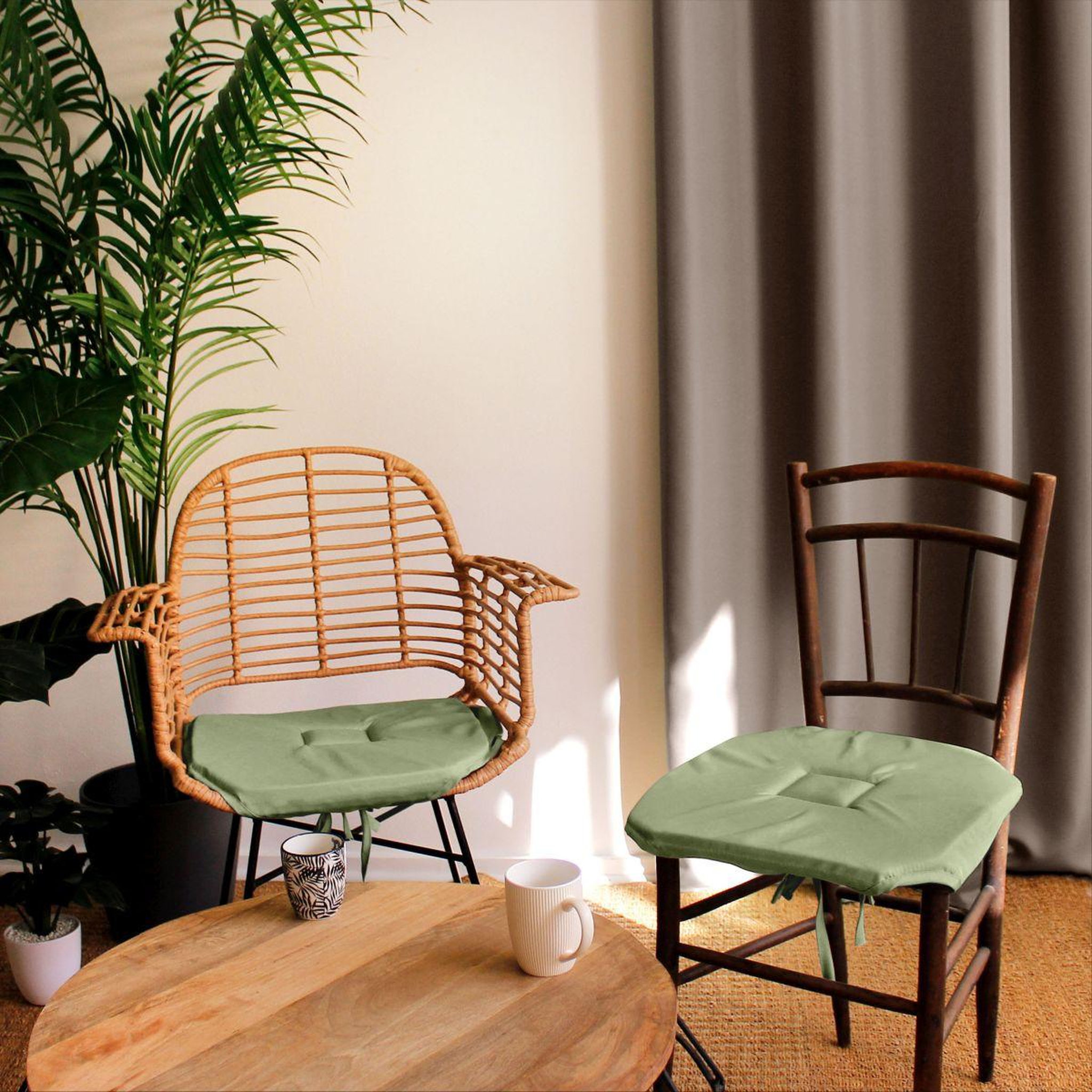 Voir la diapositive 2 : ENJOY HOME Galette de chaise uni  basic  40x40cm vert olive