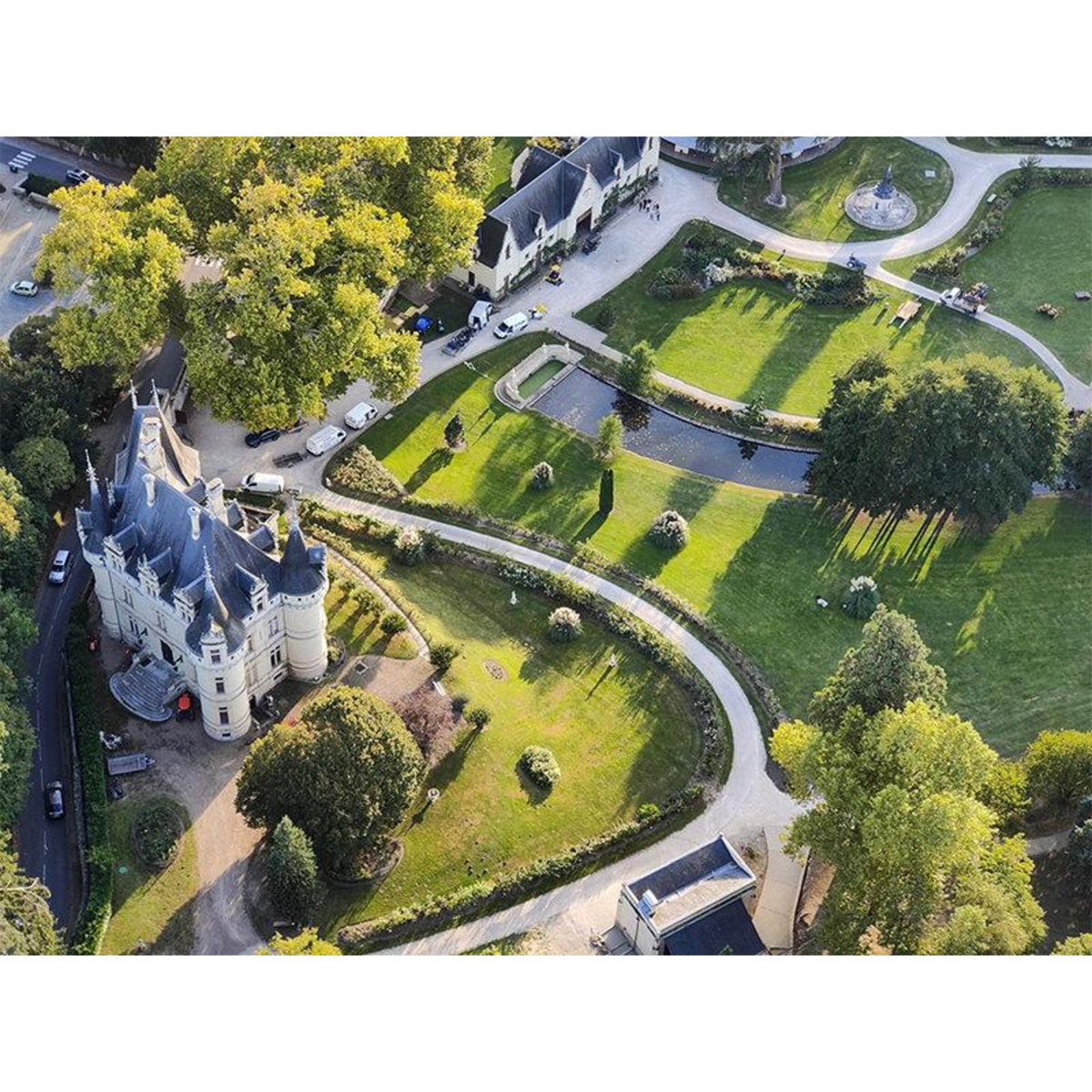 Smartbox Vol en montgolfière pour 2 au-dessus de la vallée de la Loire le matin en semaine - Coffret Cadeau Sport & Aventure