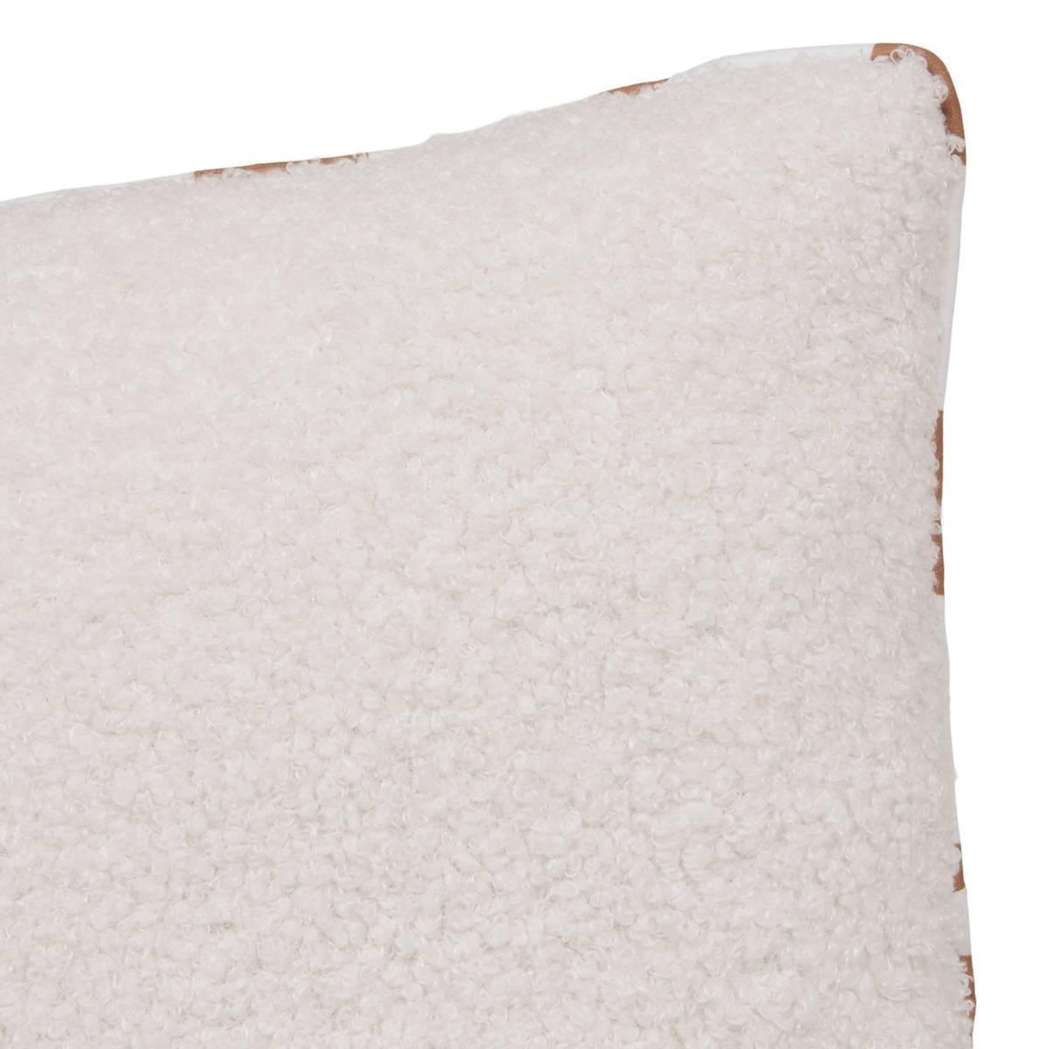 Voir la diapositive 2 : Atmosphera Kids Coussin déco enfant bouclette  jaiko  38x58cm marron