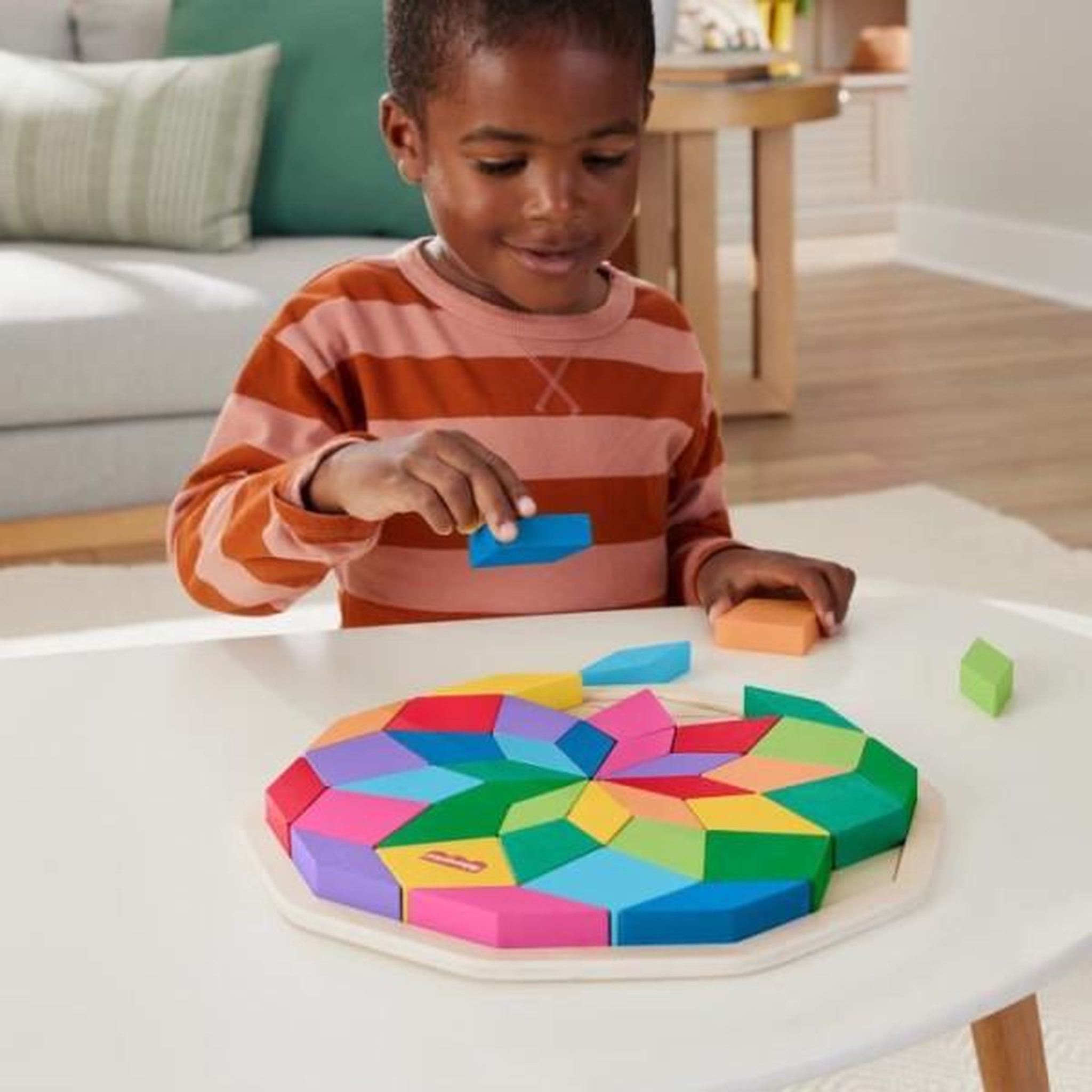 Voir la diapositive 2 : FISHER PRICE Fisher-Price-Puzzle Mandala en Bois-Puzzle 40 pieces motif géométrique HXT94