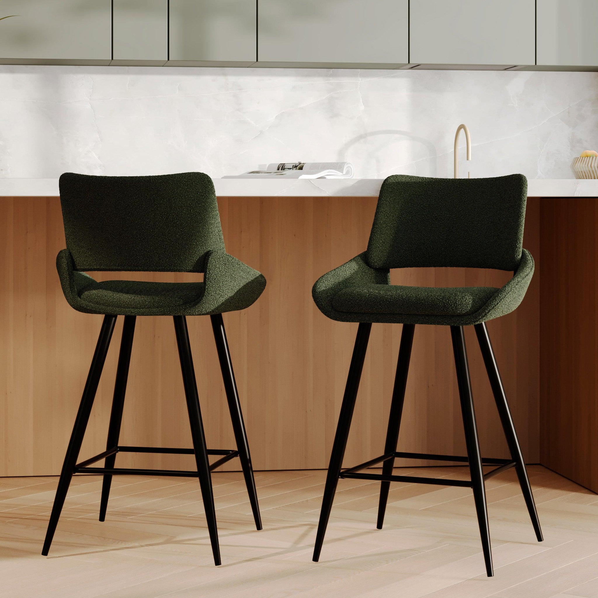 Voir la diapositive 2 : MAISON PAVANE Lot de 2 chaises pour îlot central en tissu bouclé vert kaki 66 cm-alfy