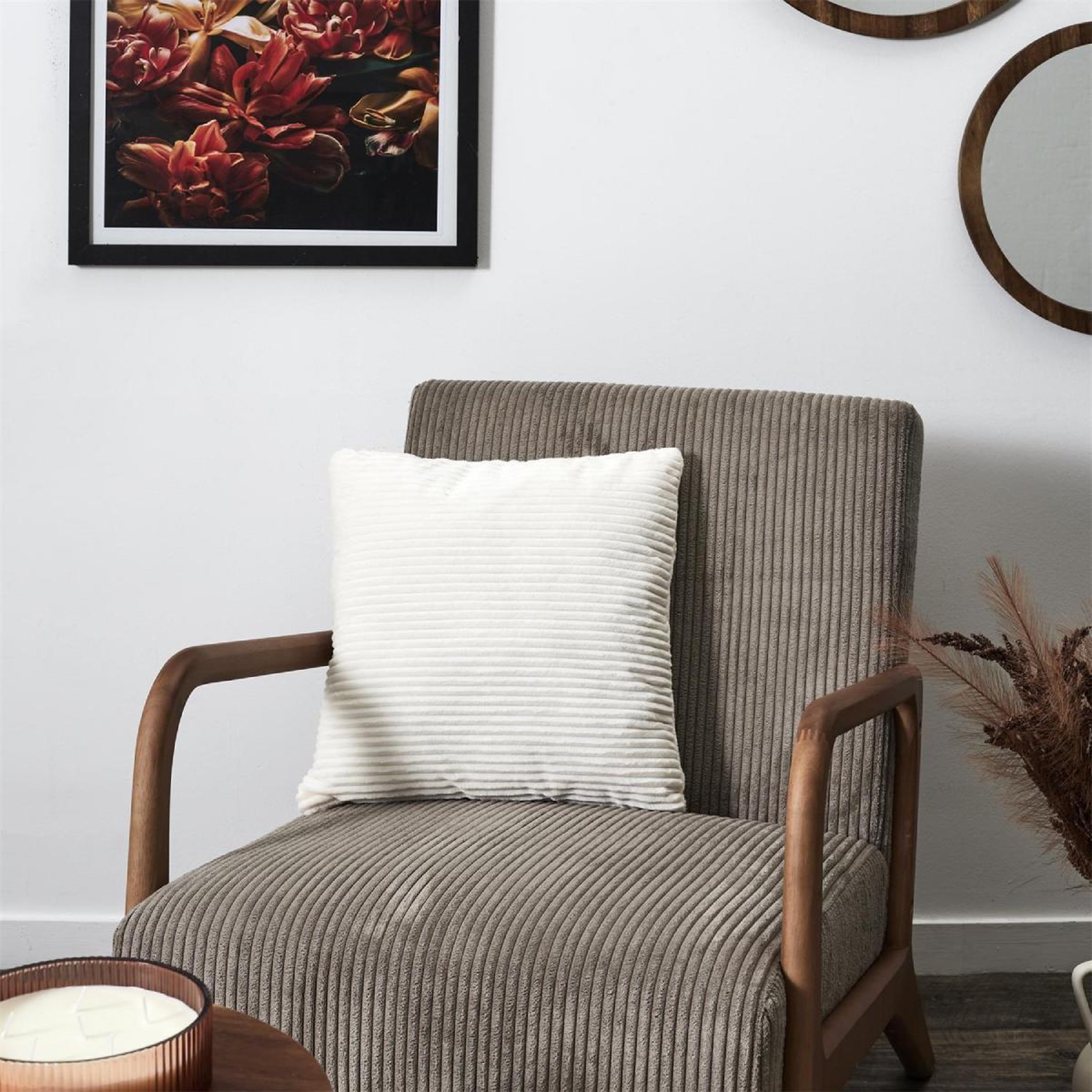 Voir la diapositive 4 : The Home Deco Factory Coussin déco flanelle  grosse côtes  40x40cm blanc