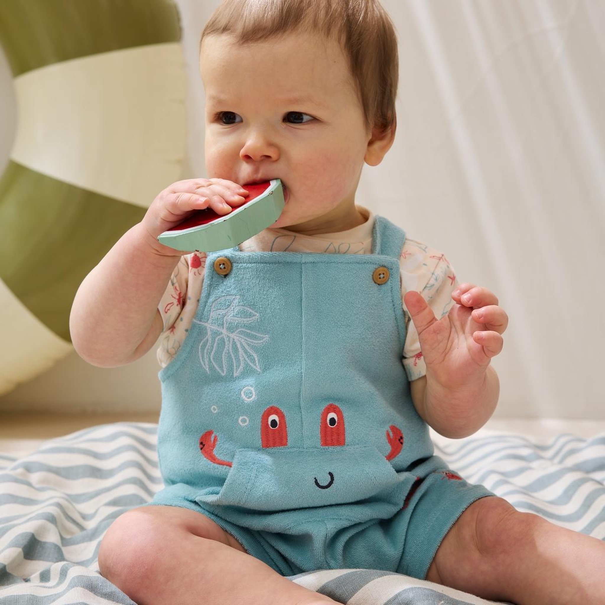 Voir la diapositive 6 : Petit Béguin Ensemble salopette bébé en éponge et t-shirt cayo coco