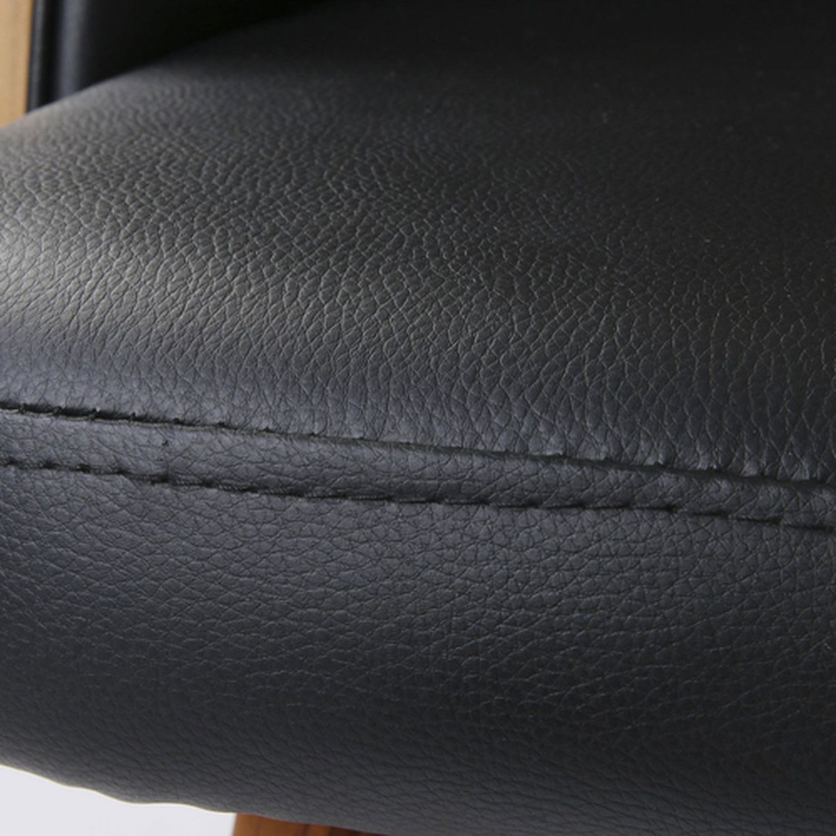 The Home Deco Factory Fauteuil design rétro Nash - Noir