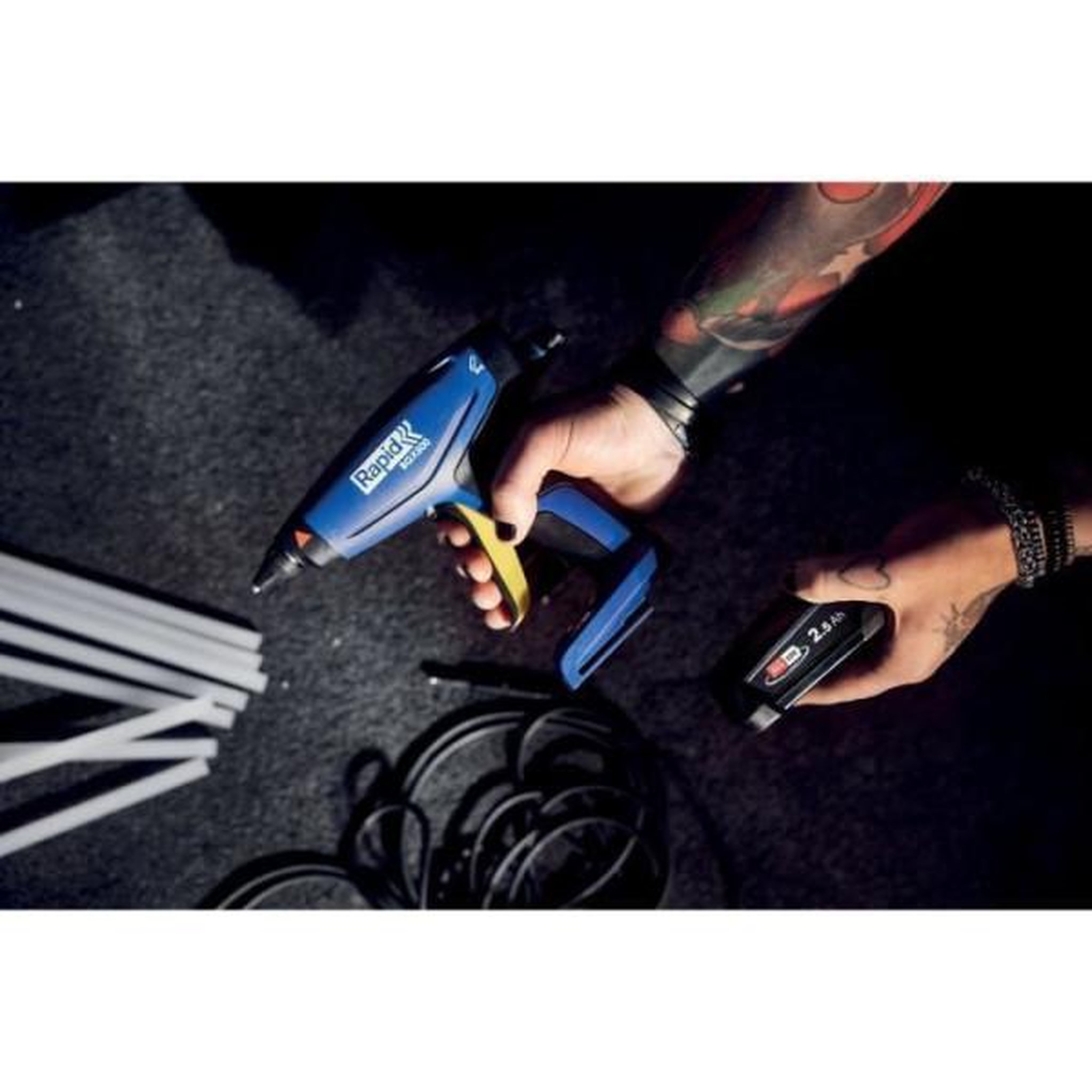 Voir la diapositive 5 : Rapid Pistolet a colle a batterie 18V 900g/h - RAPID - BGX500 - Coffret + batterie 2.5Ah + chargeur