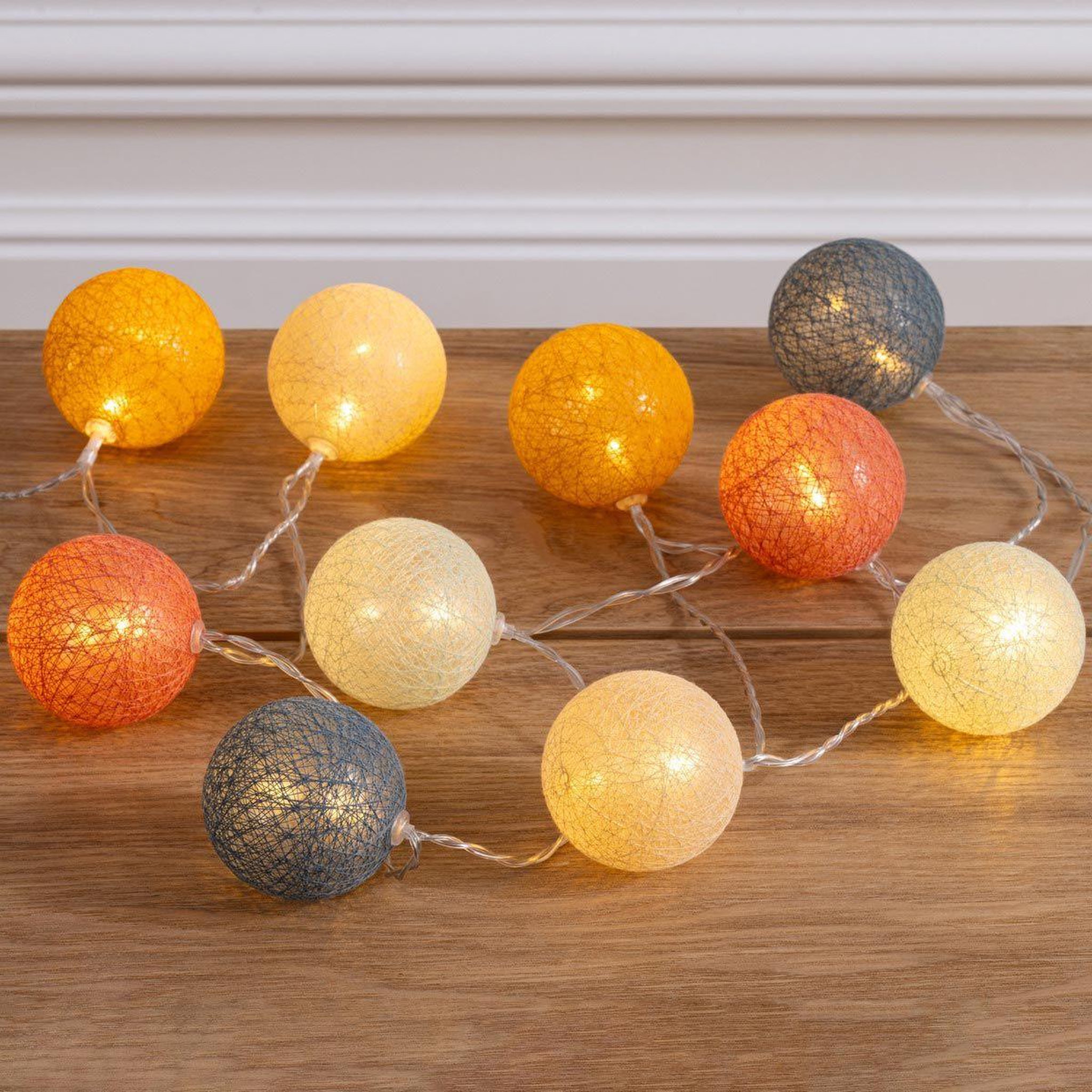 Voir la diapositive 4 : Atmosphera Kids Guirlande lumineuse 10 boules  oya  175cm multicolore