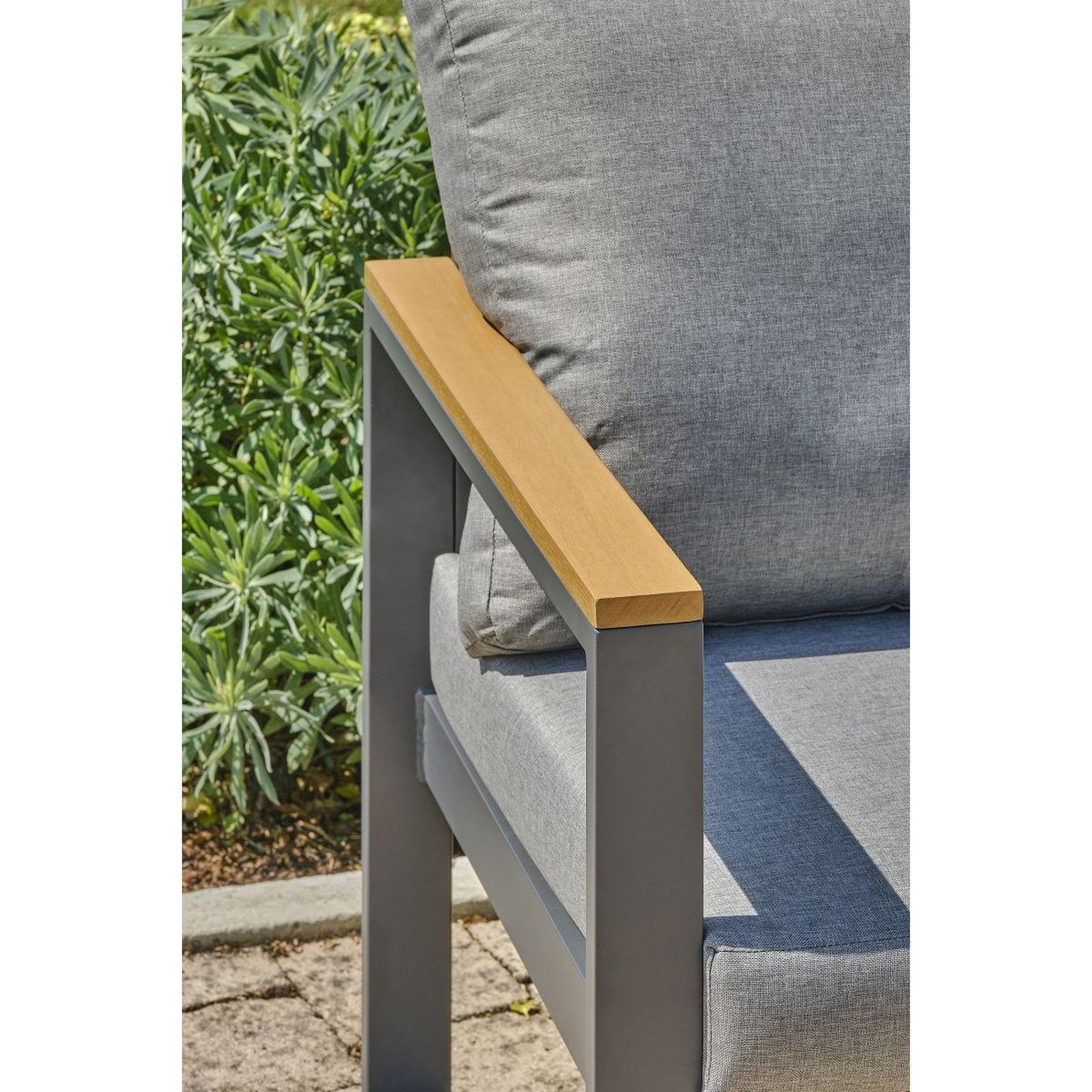 Voir la diapositive 3 : DCB GARDEN Ensemble Repas de Jardin 7 Places  Yonaha  187cm Gris Anthracite