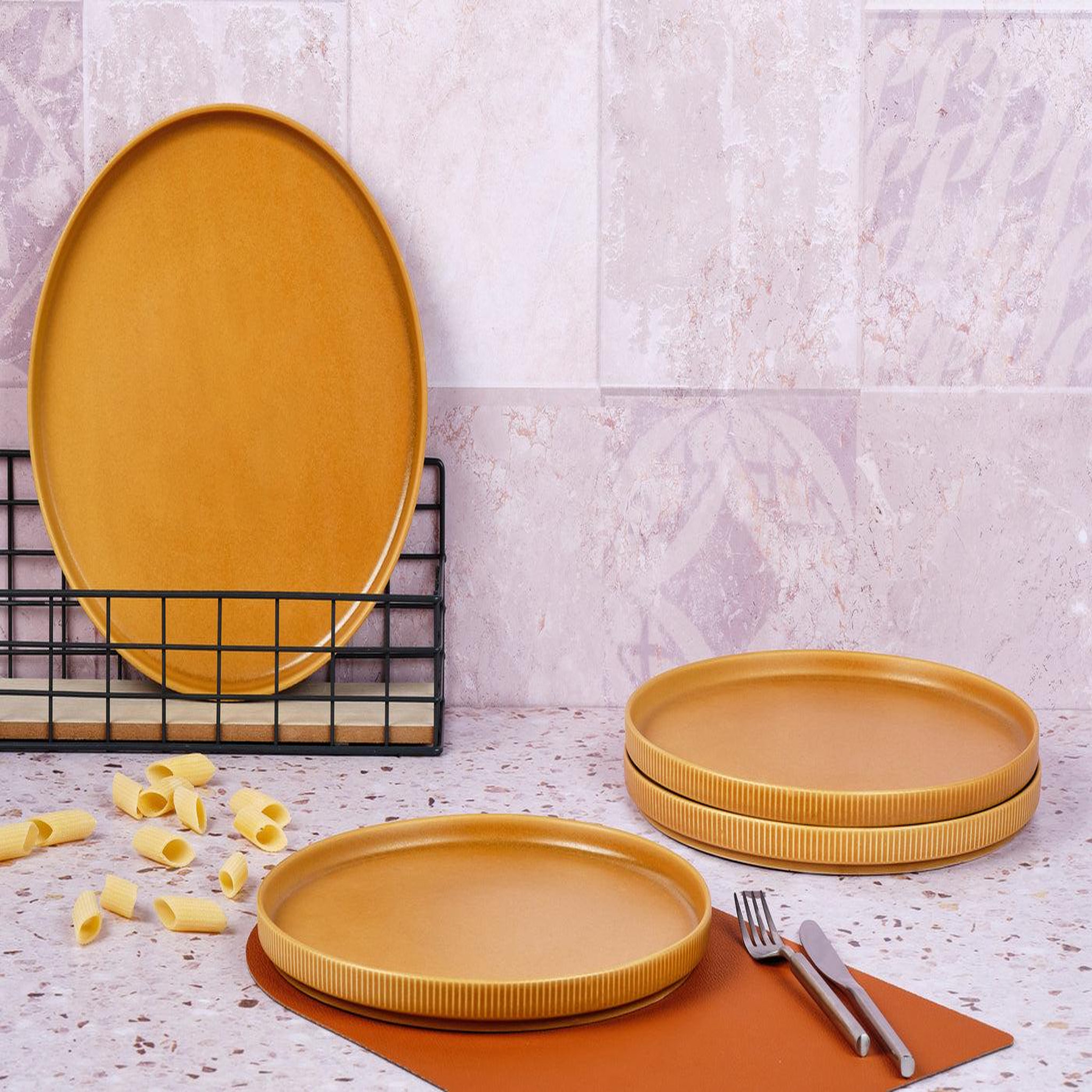 Voir la diapositive 2 : BJORN Assiette scandi ø27,5cm - 4 pièces - ocre
