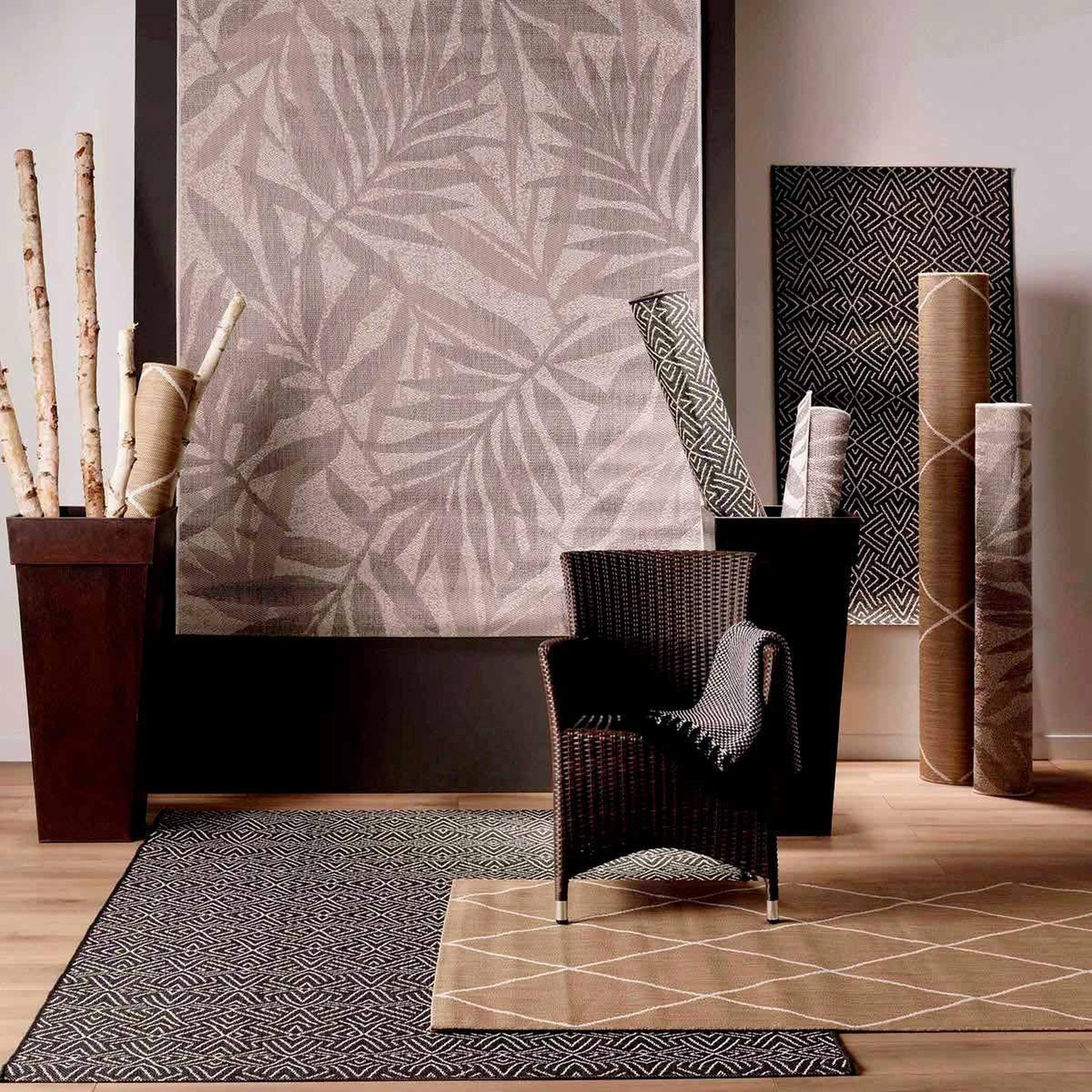 Voir la diapositive 5 : Douceur d'Intérieur Tapis tissé déco  aztek  80x150cm noir