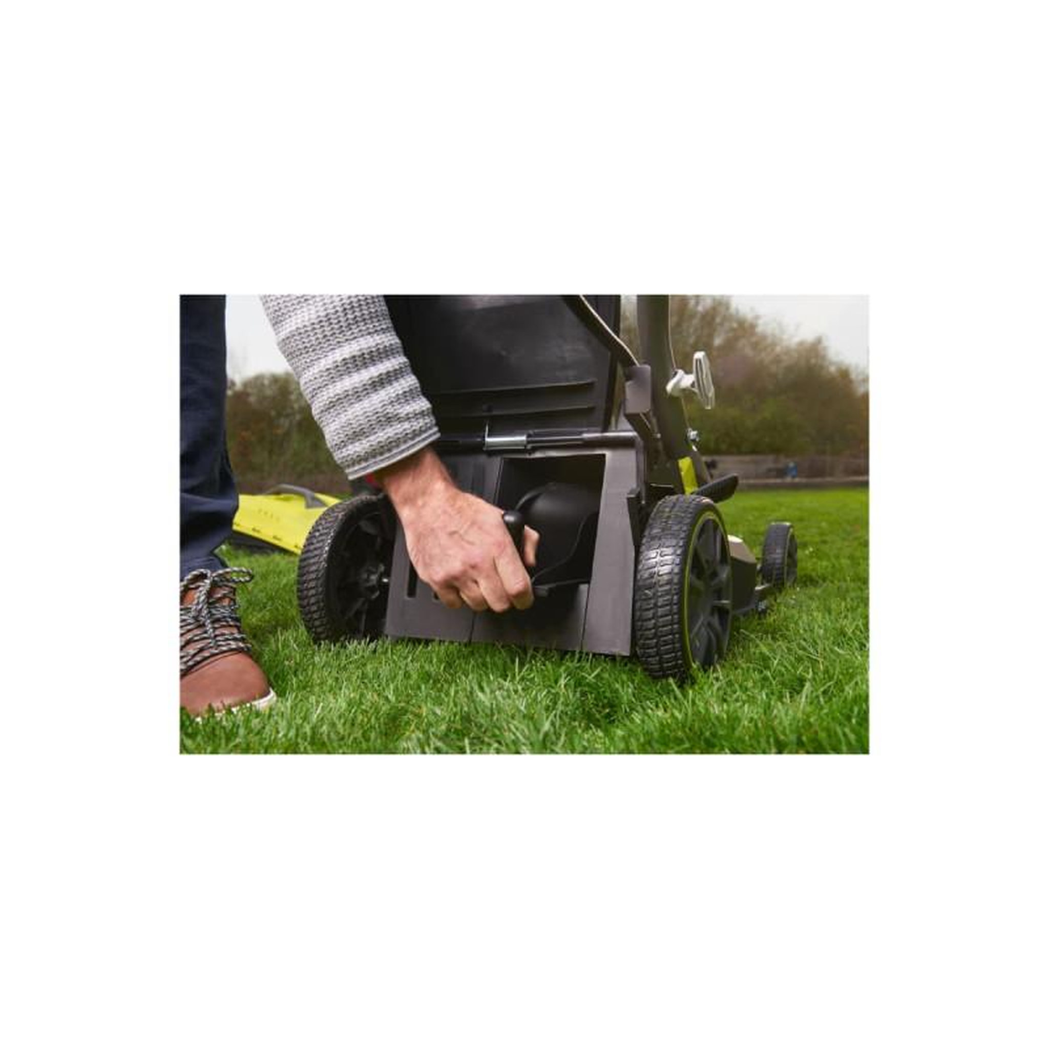 Voir la diapositive 5 : Ryobi Tondeuse RYOBI 18V LithiumPlus Brushless coupe 37cm - 1 batterie 5,0 Ah - 1 chargeur rapide - RY18L
