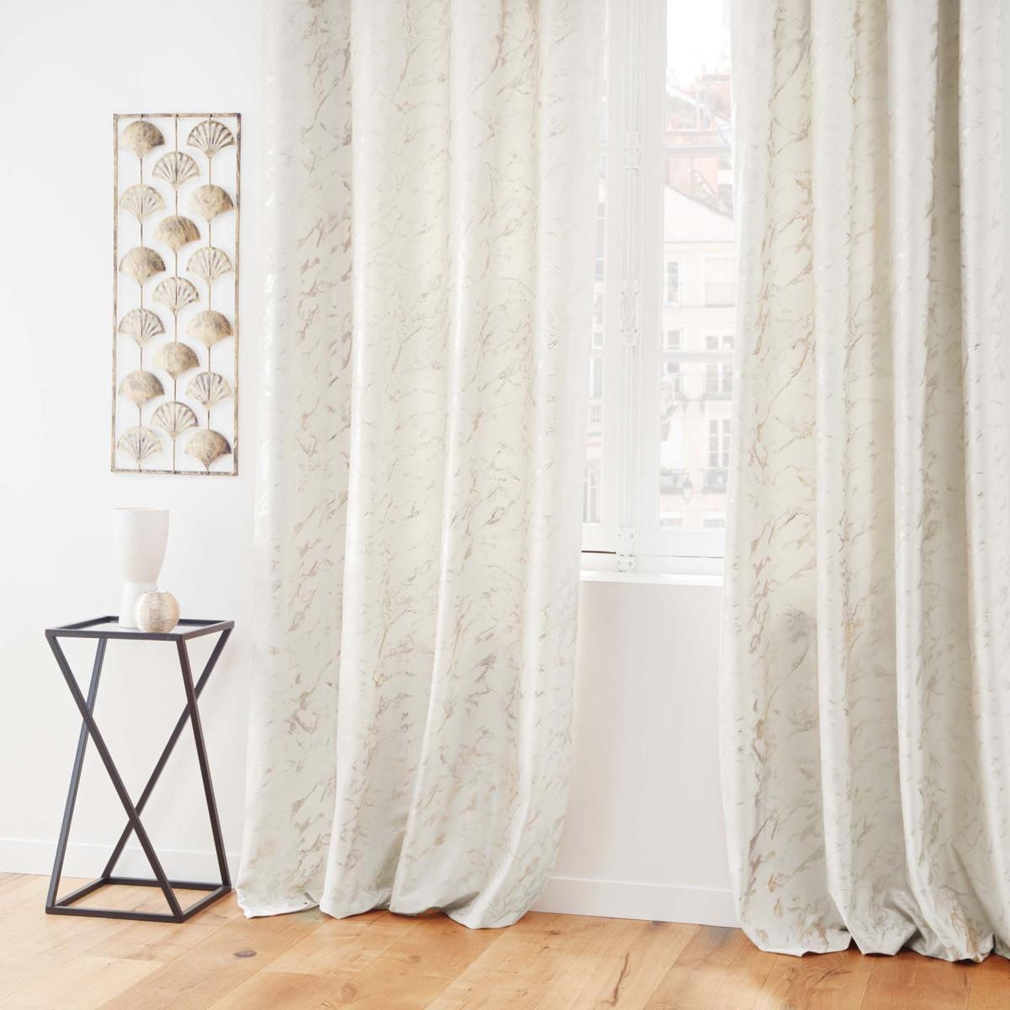 Voir la diapositive 3 : Douceur d'Intérieur Rideau à œillets velours  marius  140x260cm beige