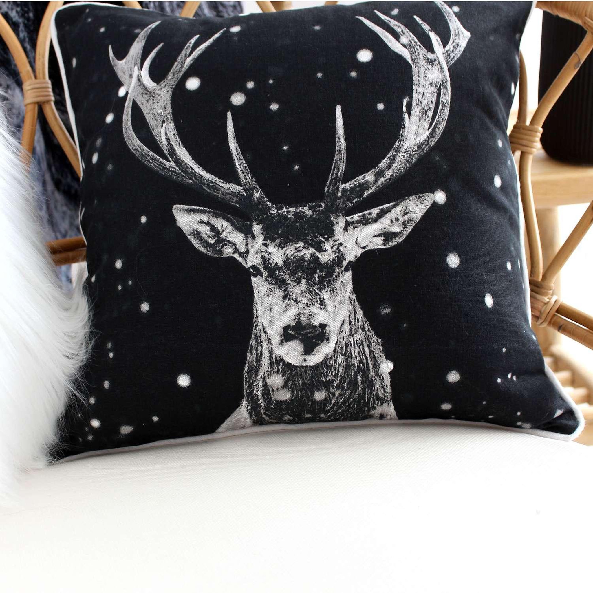 Voir la diapositive 3 : TOILINUX Coussin imprimé cerf epicéa - 40 x 40 cm - noir