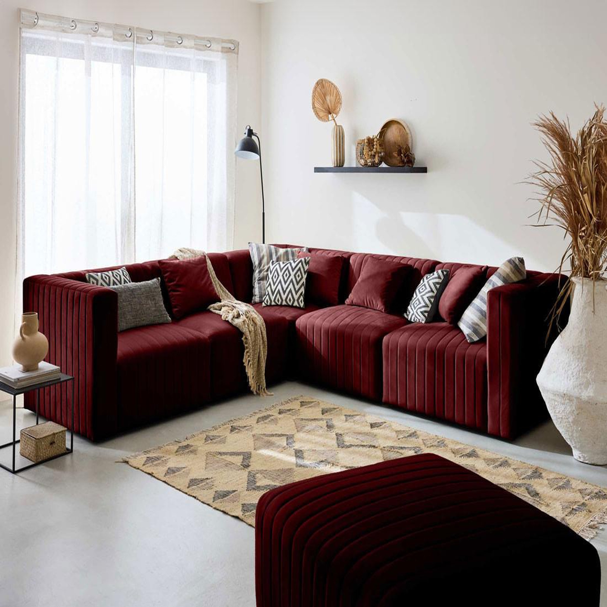 Voir la diapositive 1 : LISA DESIGN Nova - canapé modulable d'angle réversible - 6 places - avec pouf d'appoint - en velours