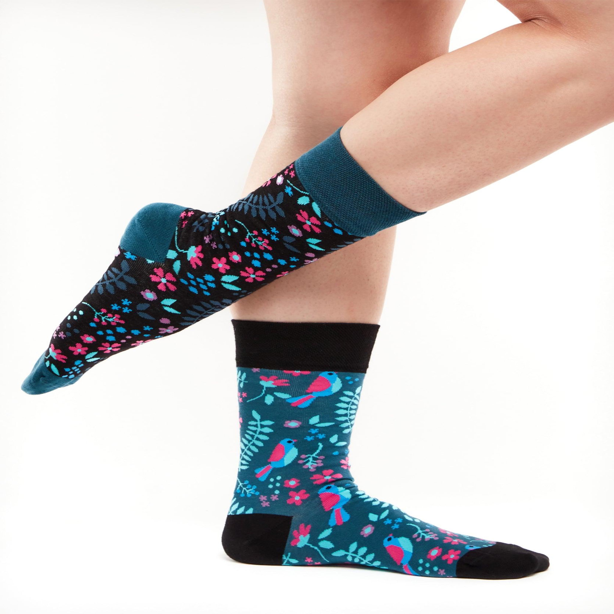 Voir la diapositive 2 : DEDOLES Chaussettes jardin secret