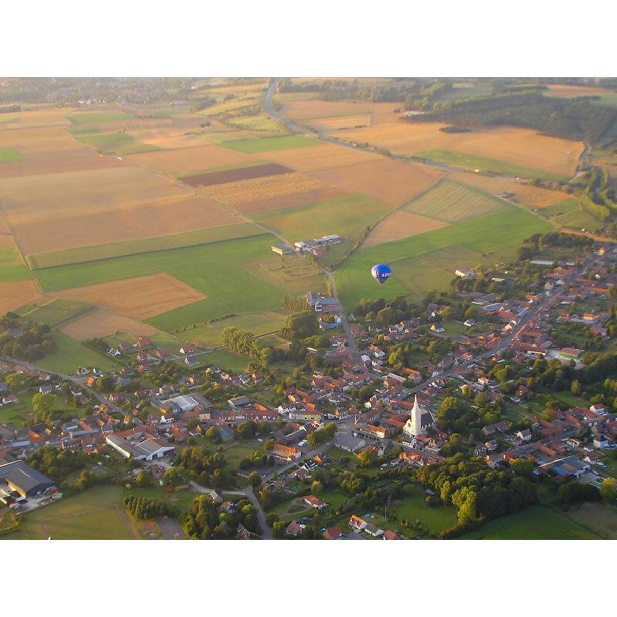 Smartbox Vol en Montgolfière dans le Nord-Pas-de-Calais - Coffret Cadeau Sport & Aventure