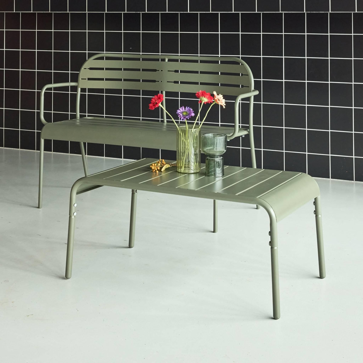 SWEEEK Table basse de jardin rectangulaire acier 90cm kaki - Amélia