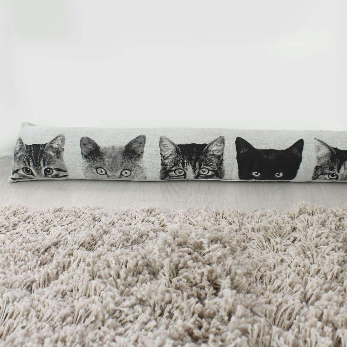 TOILINUX Boudin de porte imprimé chats - 90 x 15 cm - Noir et blanc