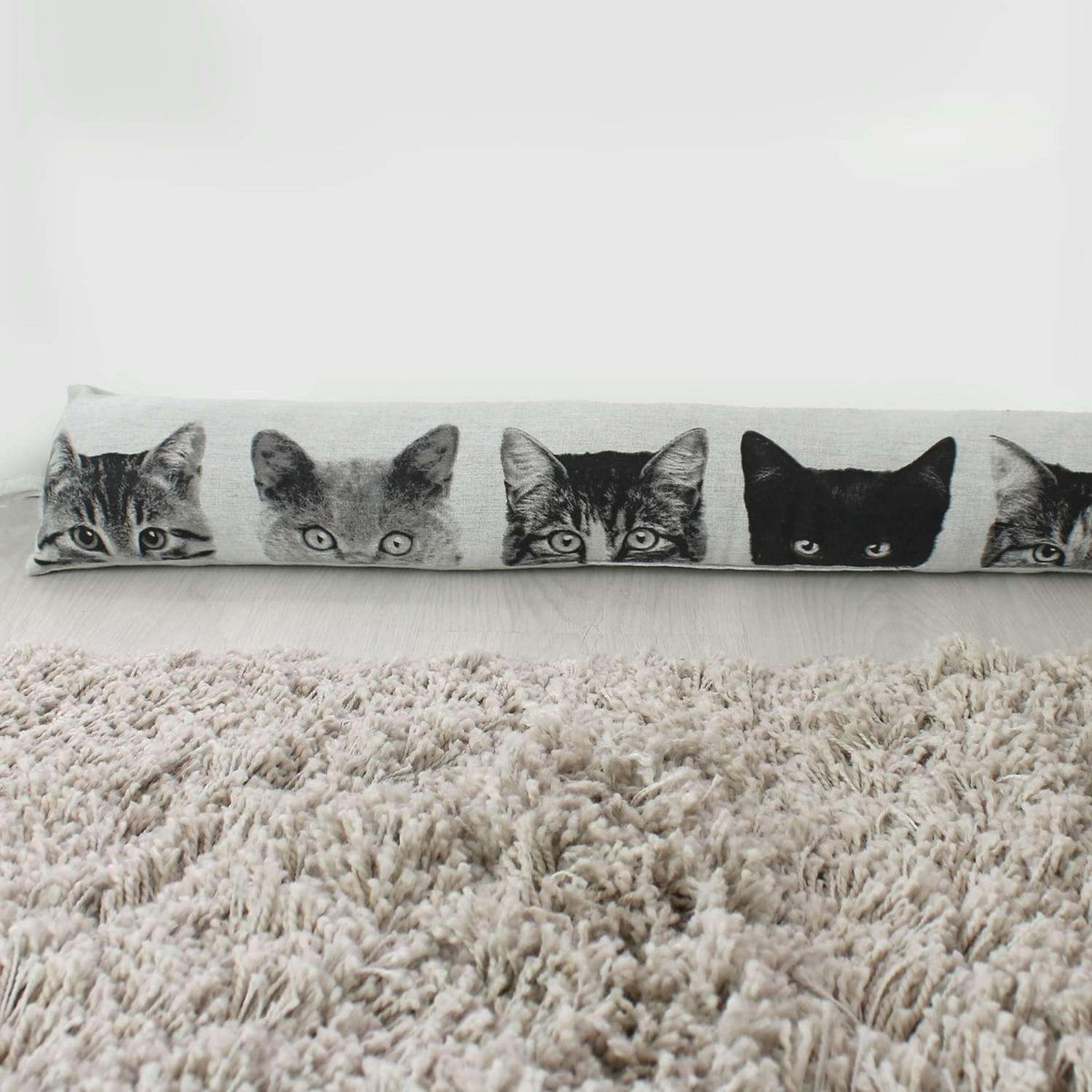 TOILINUX Boudin de porte imprimé chats - 90 x 15 cm - Noir et blanc