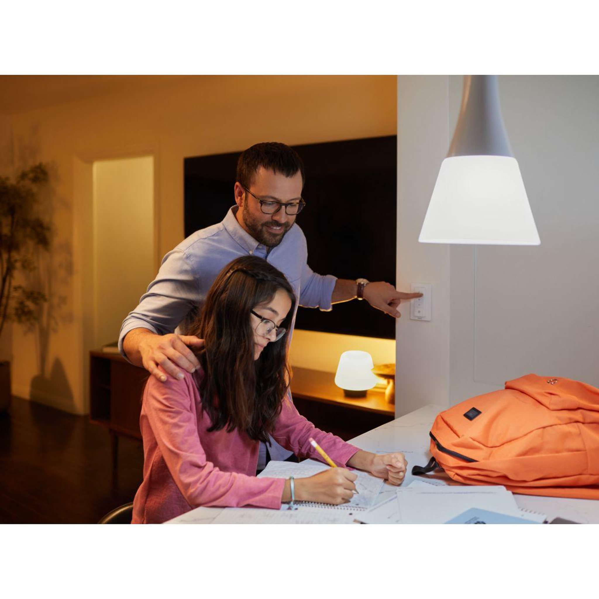 Voir la diapositive 3 : PHILIPS HUE Pack 3/E27 White + pont + tlc