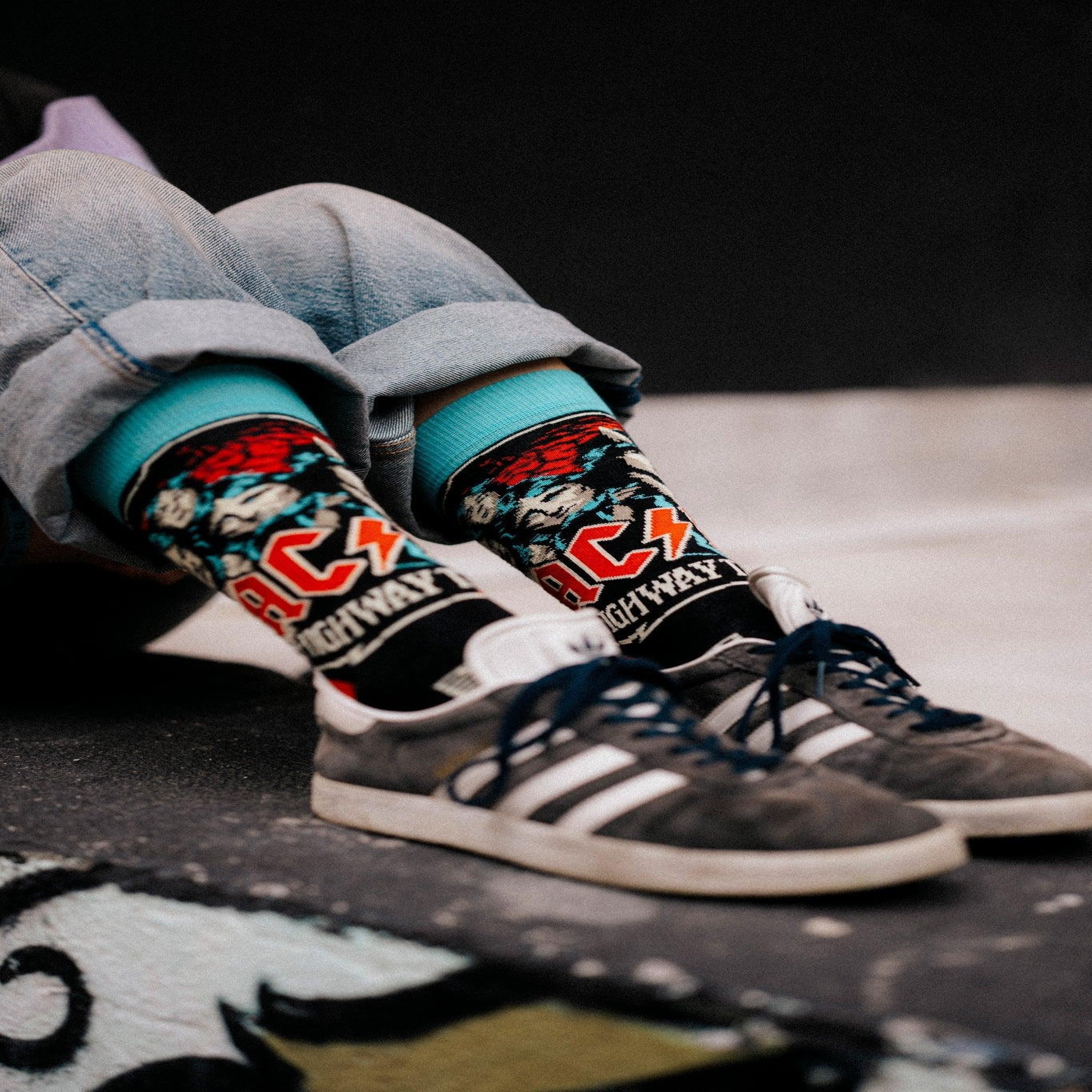 Voir la diapositive 5 : SOCK AFFAIRS Chaussettes ac/dc, highway to hell