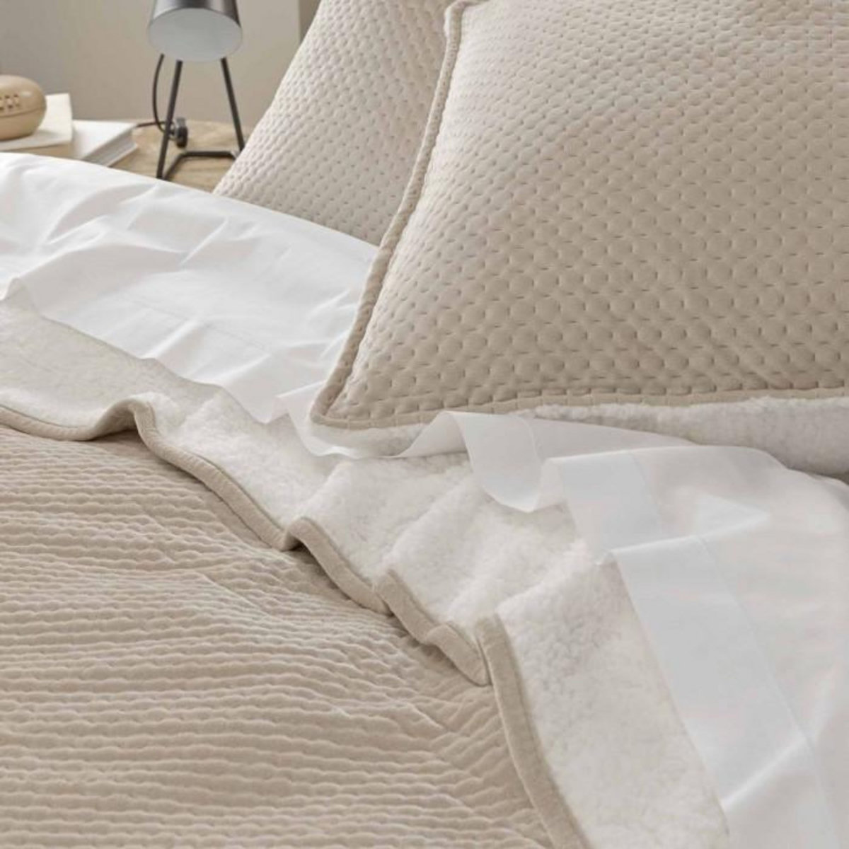 Paris Prix Couvre-Lit & 2 Housses de Coussin  Mylene  220x240cm Lin