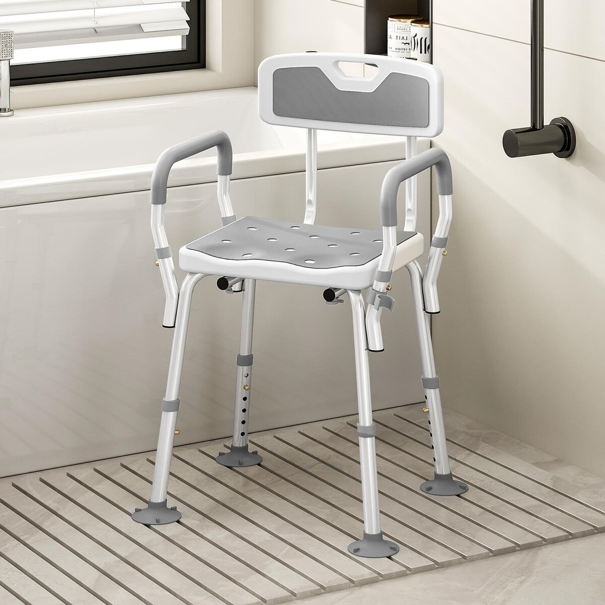 HOMCOM Chaise de douche siège de douche ergonomique hauteur réglable pieds antidérapants charge max. 136 Kg alu HDPE blanc gris