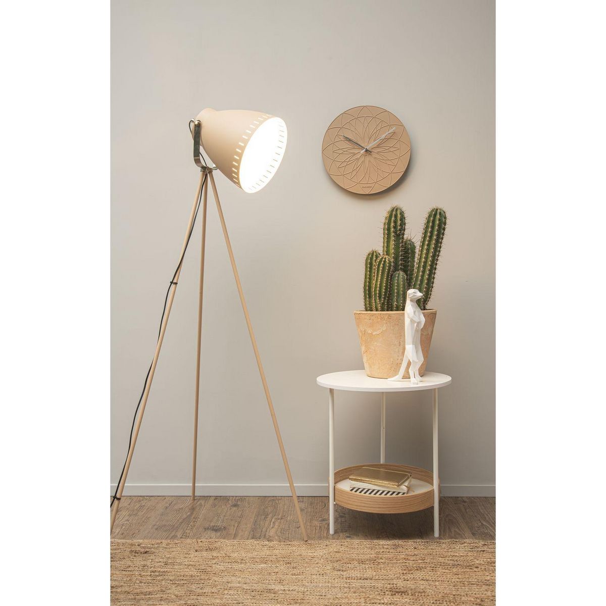 Leitmotiv Lampadaire design trepied Mingle