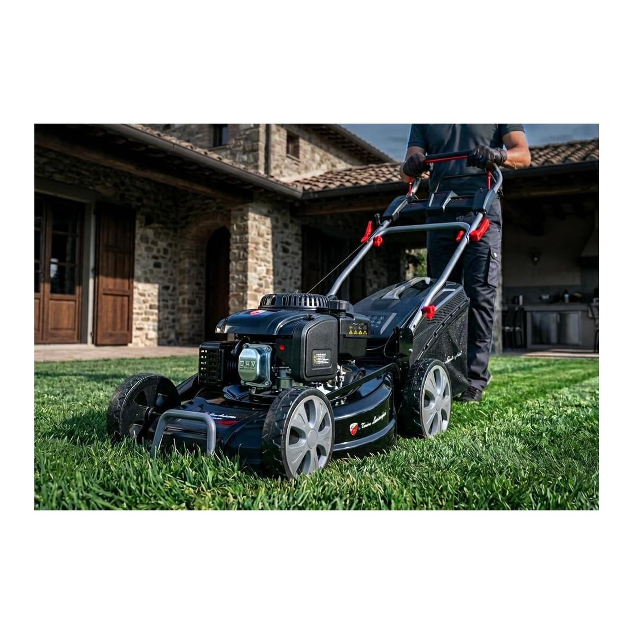 Voir la diapositive 2 : BY TONINO LAMBORGHINI GARDEN MACHINERY Tondeuse à gazon thermique autotractée 224 cm³ 7,5 cv 53 cm 4-en-1 démarrage électrique 20 v bac 65 l tonino lamborghini