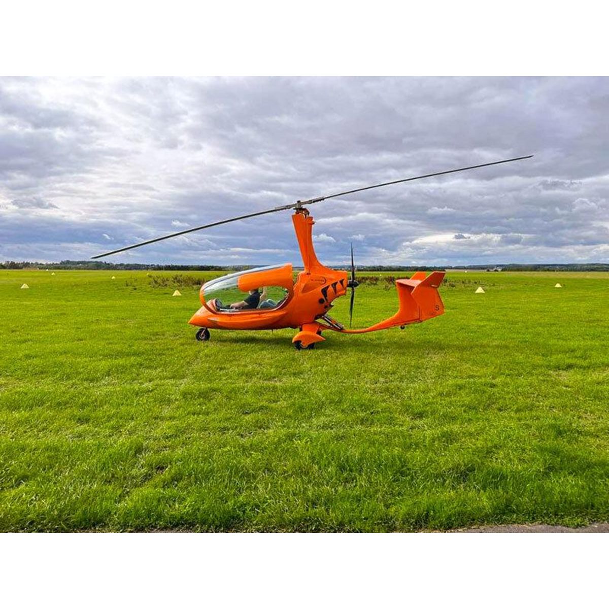 Smartbox Vol en ULM gyrocoptère pendant 30 min au-dessus d'Arras - Coffret Cadeau Sport & Aventure