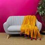 Voir la diapositive 3 : Paris Prix Jeté de Canapé Coton  Pompons  130x150cm Ocre