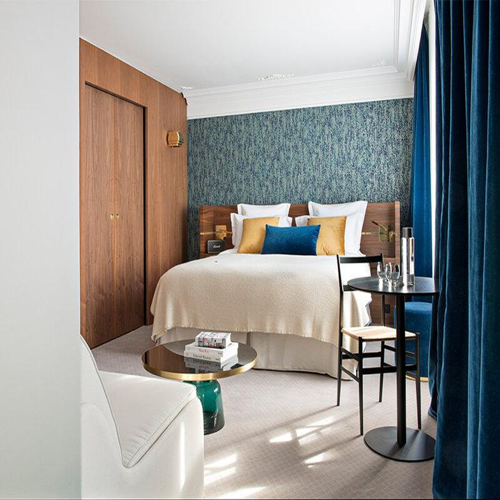 Voir la diapositive 2 : Smartbox 2 jours en suite en hôtel 5* avec cocktail et accès à l'espace bien-être à paris - coffret cadeau séjour