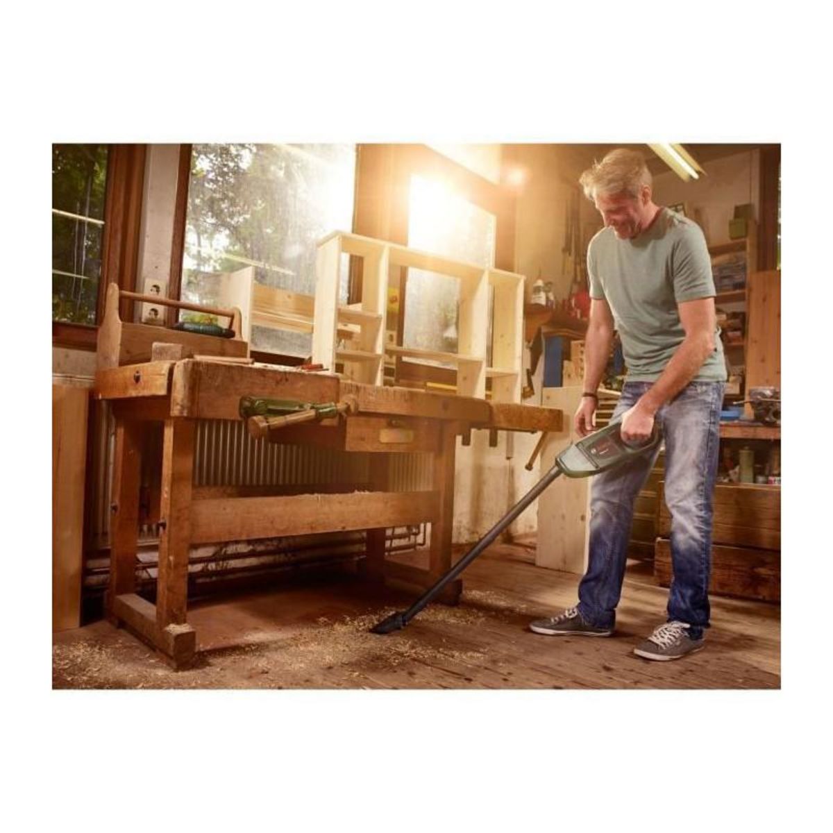 BOSCH Aspirateur a main sans-fil Bosch - EasyVac 12 Livre avec 1 Batterie, Chargeur et Accessoires