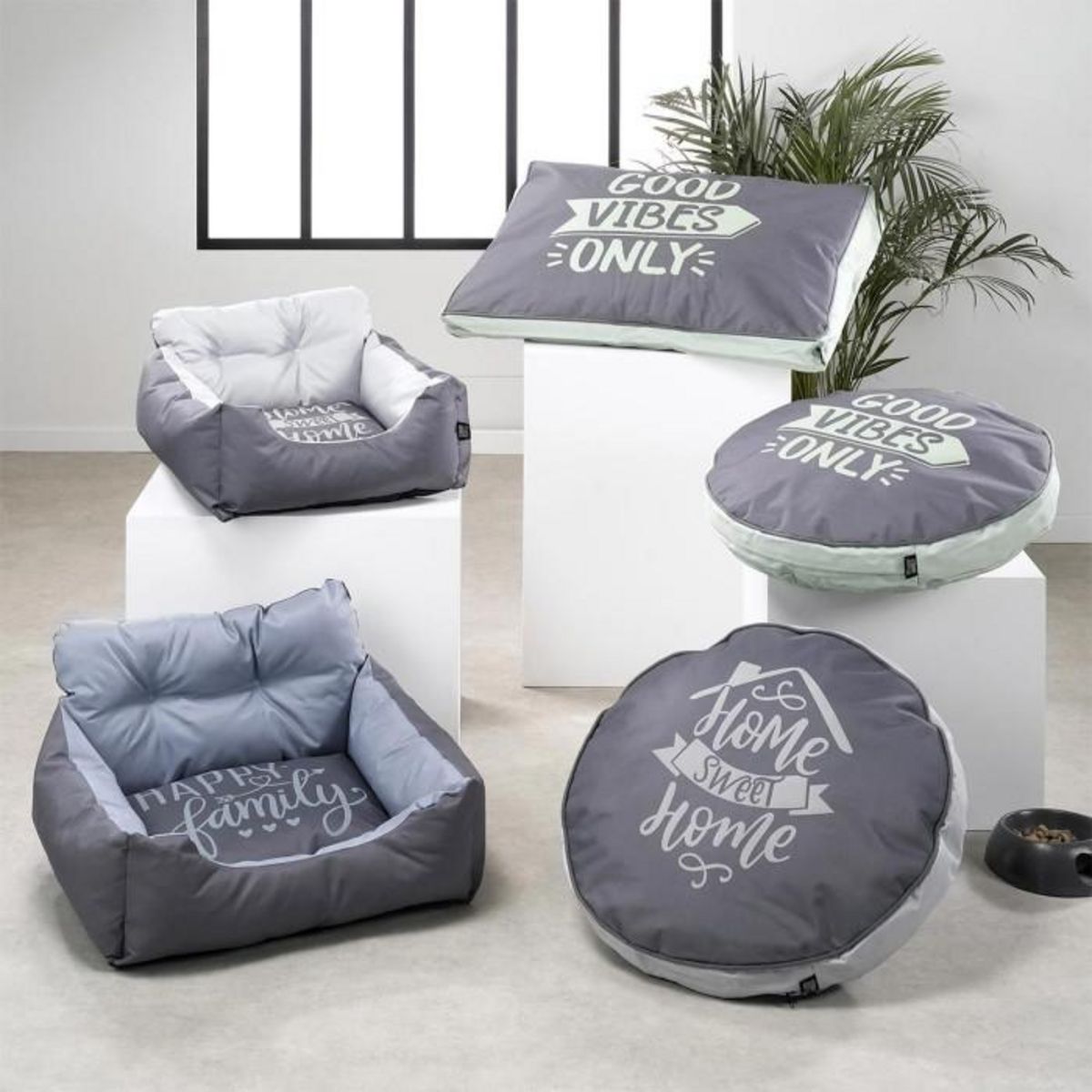 Paris Prix Lot de 2 Paniers pour Chien & Chat  Happy Family  60cm Bleu