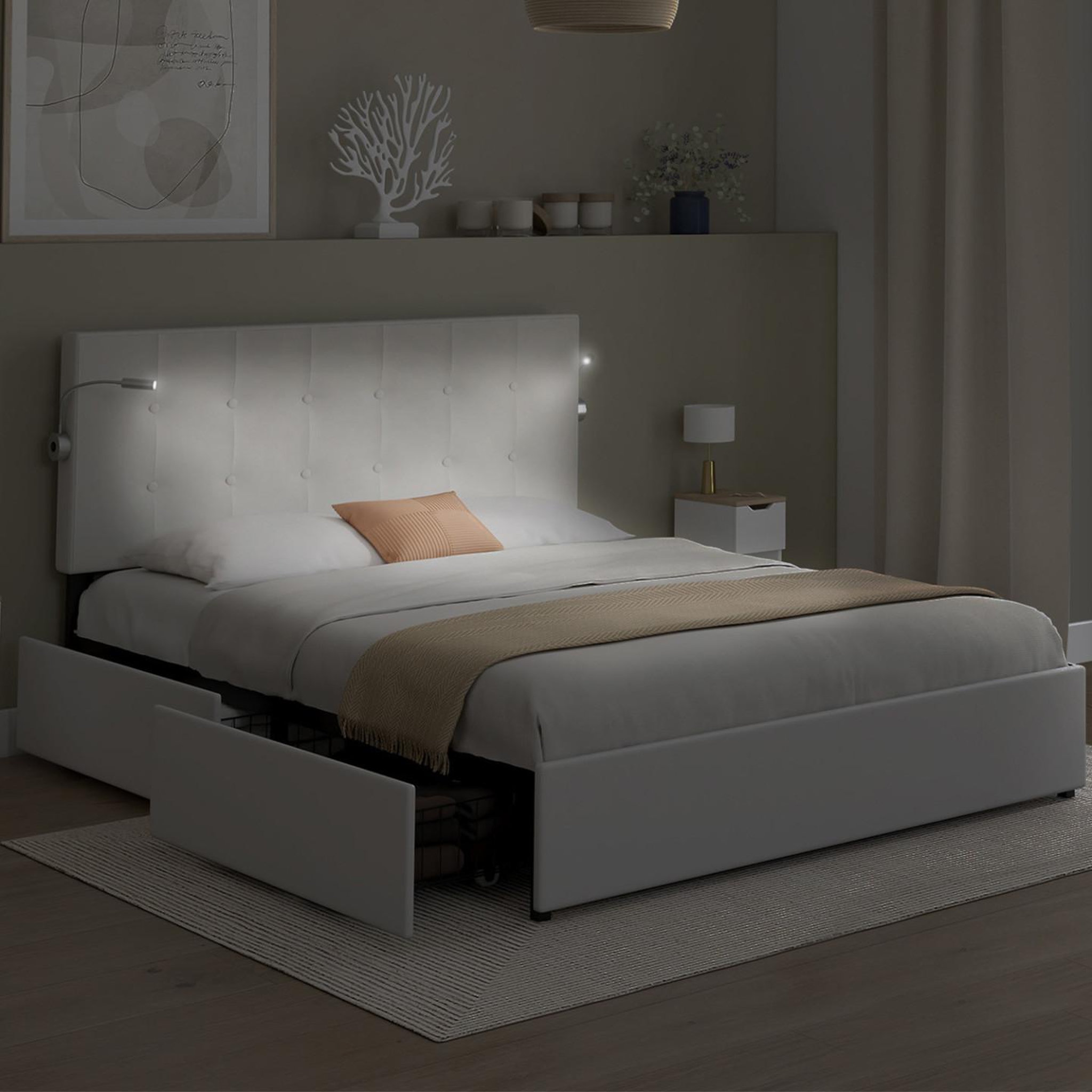 Voir la diapositive 4 : ID MARKET Lit double mael 140 x 190 cm avec tête de lit capitonnée pvc blanc liseuses intégrées et sommier et 2 tiroirs sur roulettes