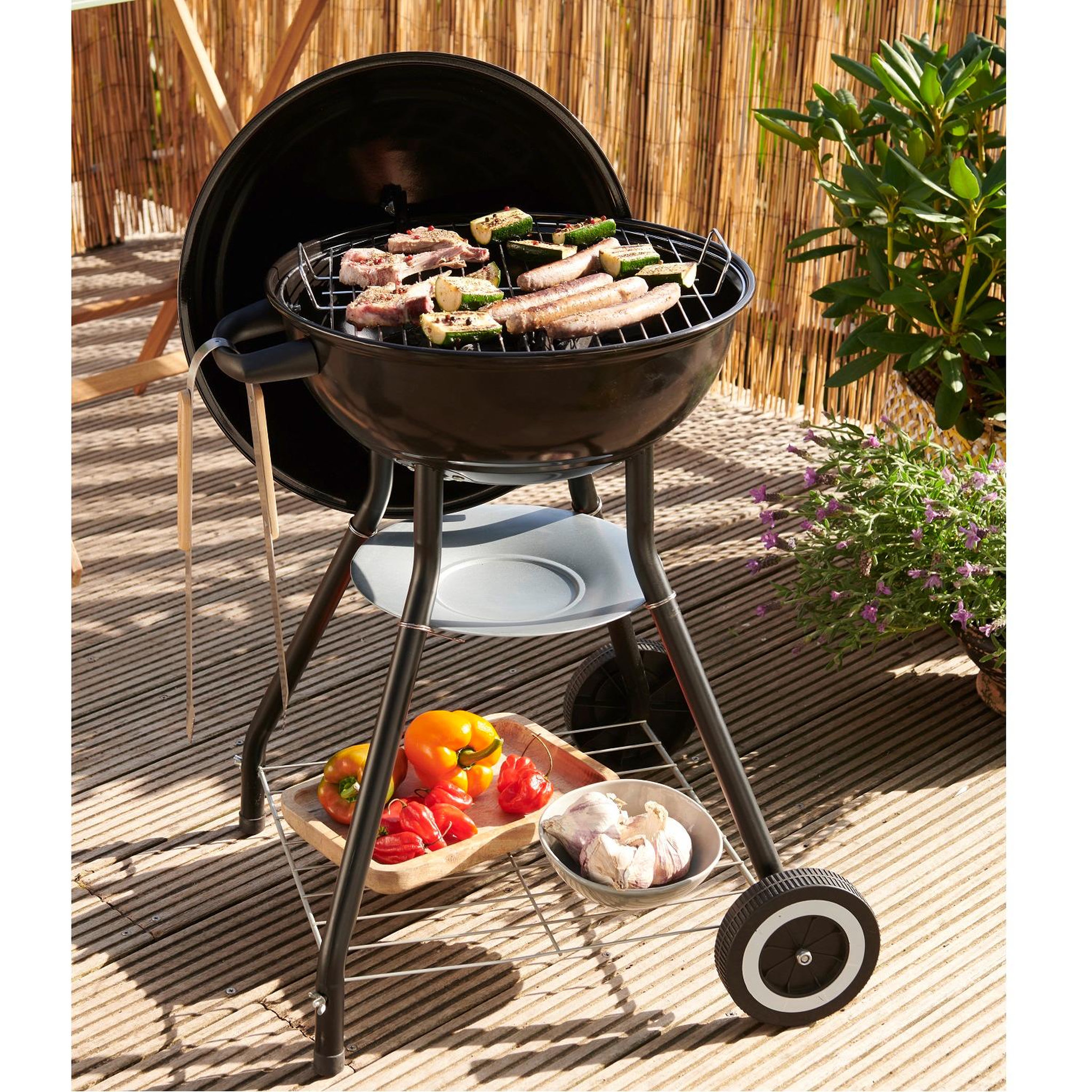 Voir la diapositive 1 : GARDENSTAR Barbecue charbon de bois en acier émaillé avec roues 