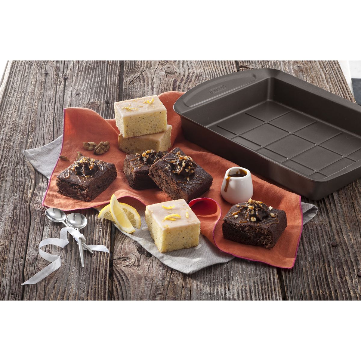 PYREX Moule à brownie en métal 28 x 22 cm ASIMETRIA