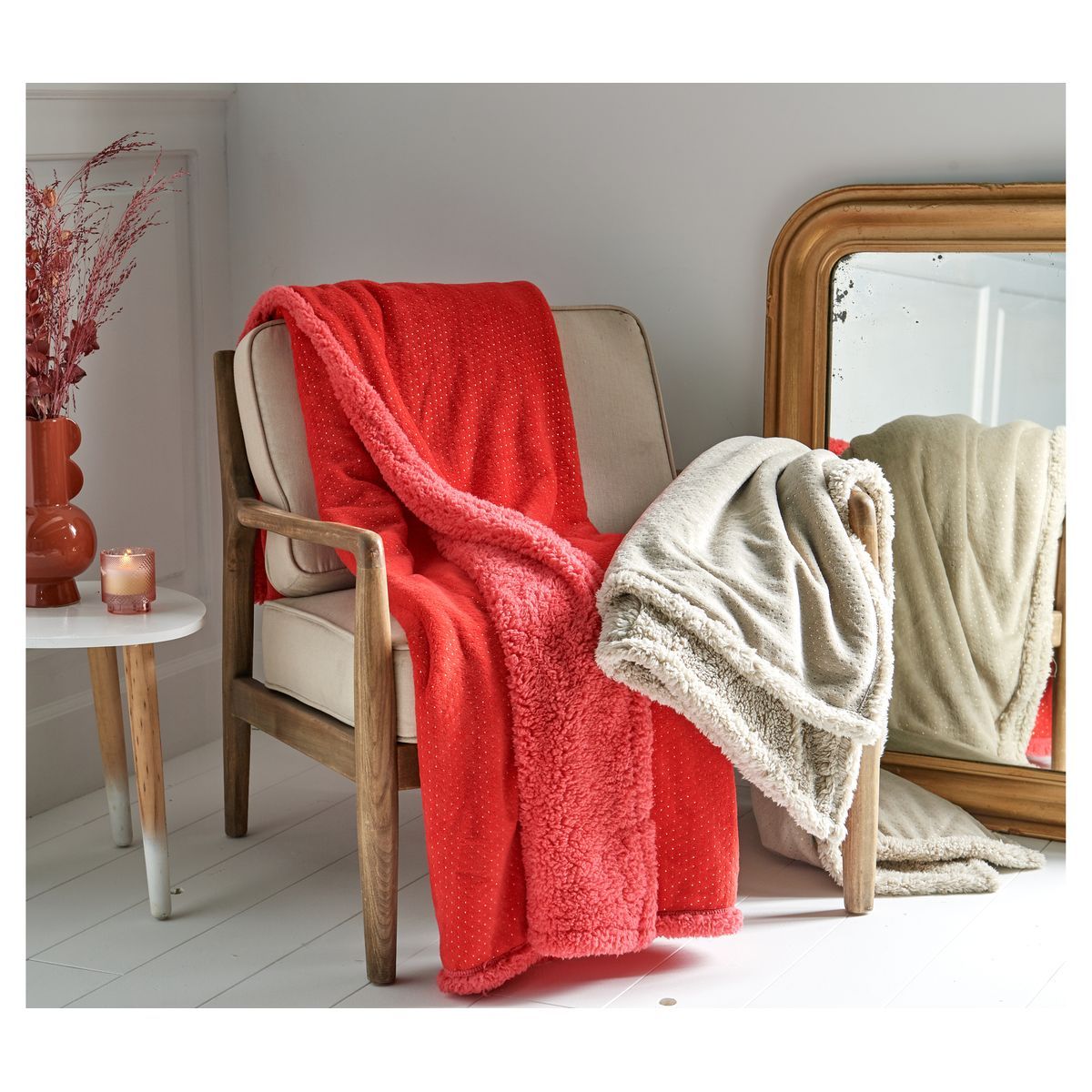 ACTUEL Couverture unie en polyester 240gsm CAYENNE