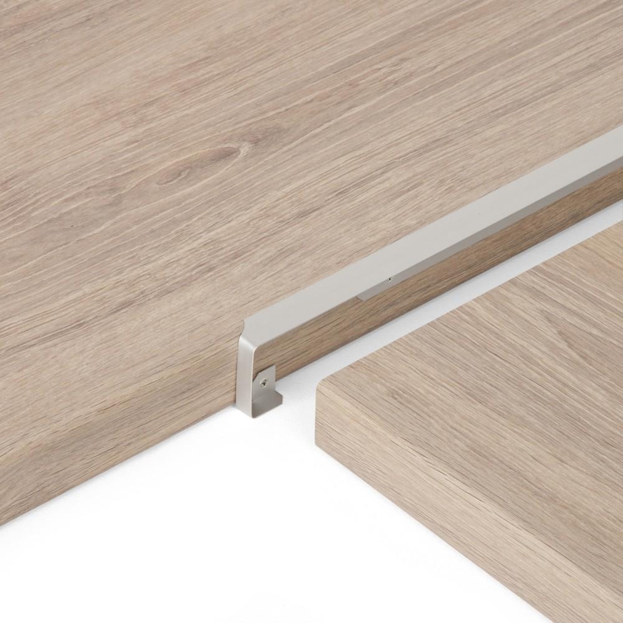 CENTRALE BRICO Profil de jonction d'angle aluminium L.67 x l.3.8 cm