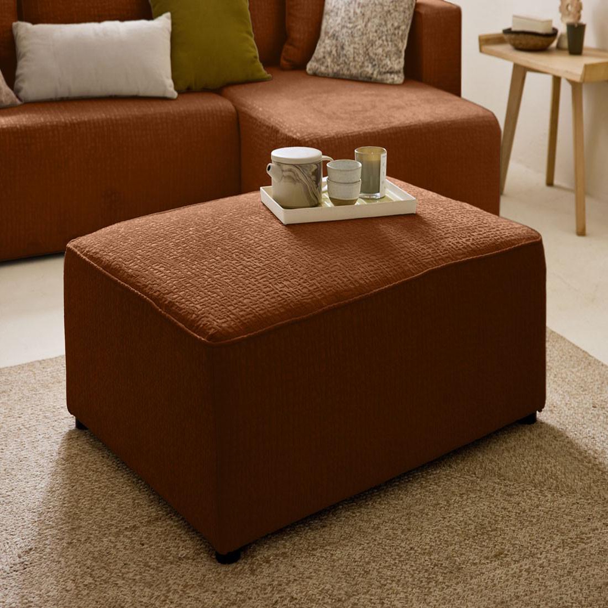 Voir la diapositive 2 : BEST MOBILIER Topaze - pouf - en tissu velours relief